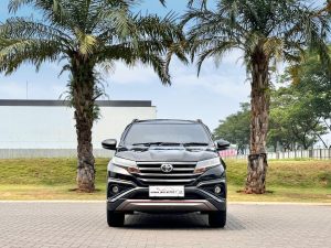 Toyota Rush S TRD AT Hitam