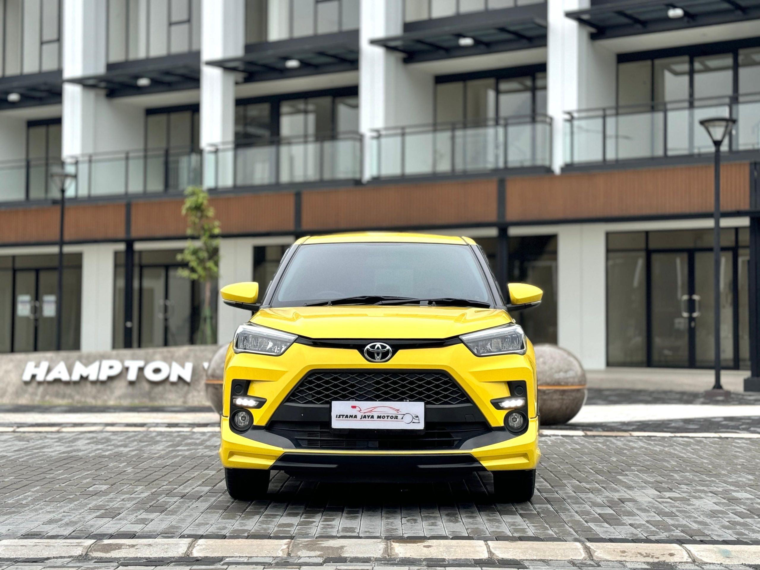 Toyota Raize 1.0 t Gr Sport AT Kuning - Gambar 2