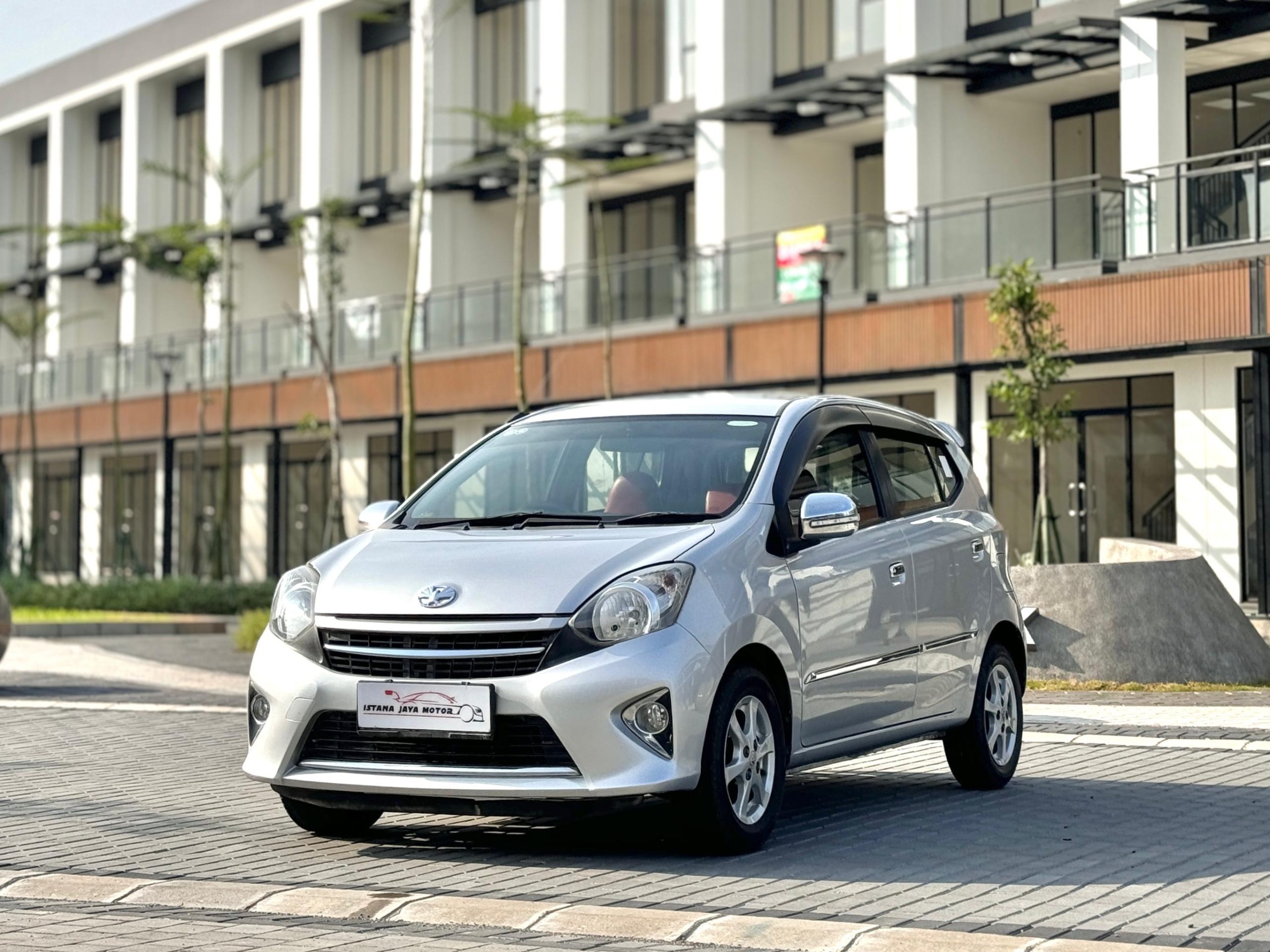 Toyota Agya 1.0 G MT Silver - Gambar 3