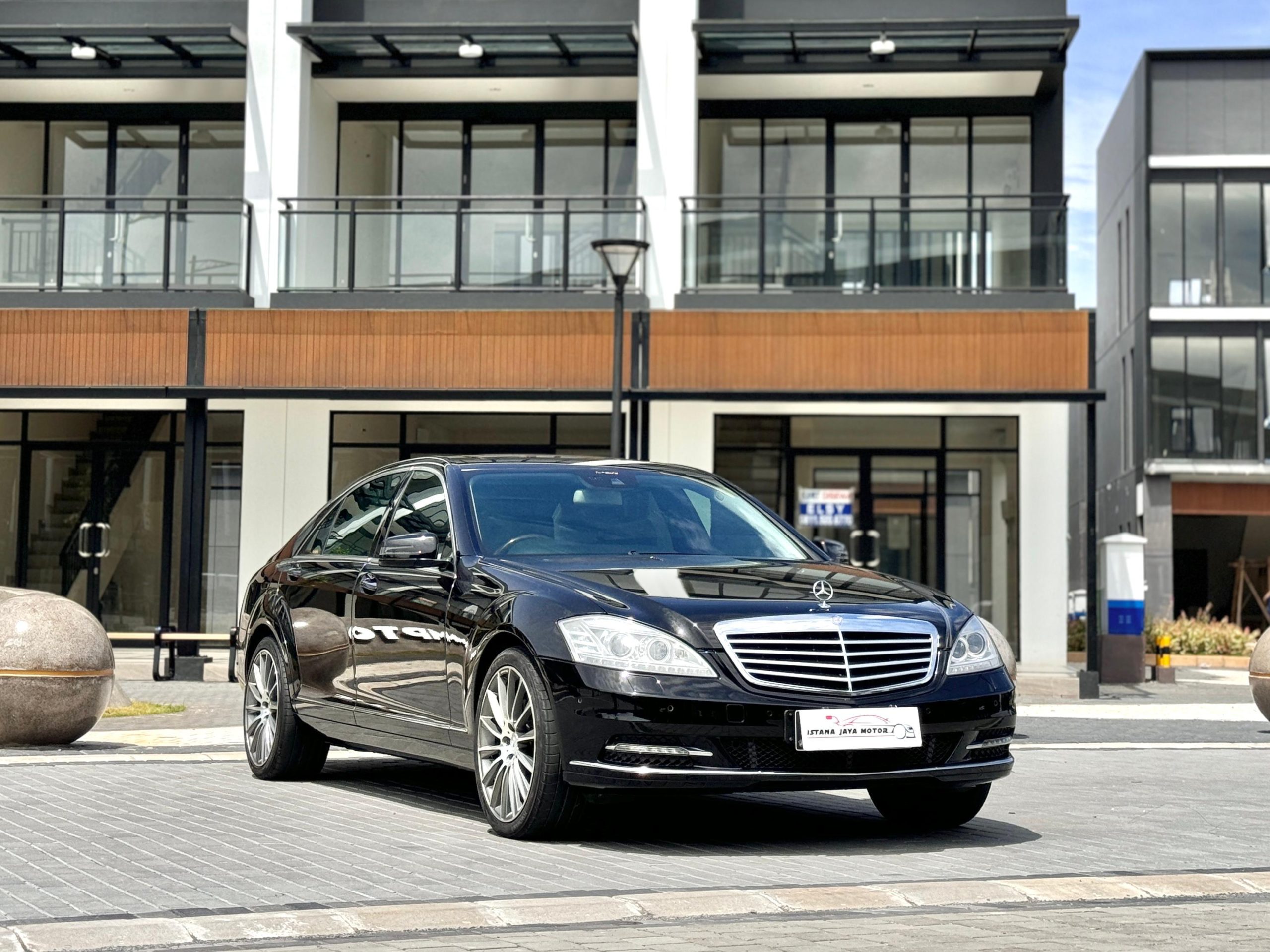 Mercedes S300 L, Hitam - Gambar 5