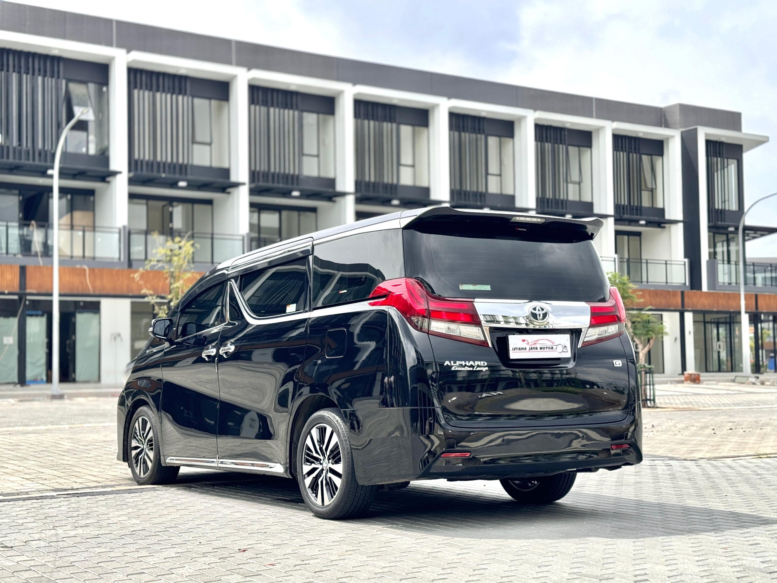 TOYOTA ALPHARD 2.5 G ATPM HITAM - Gambar 4