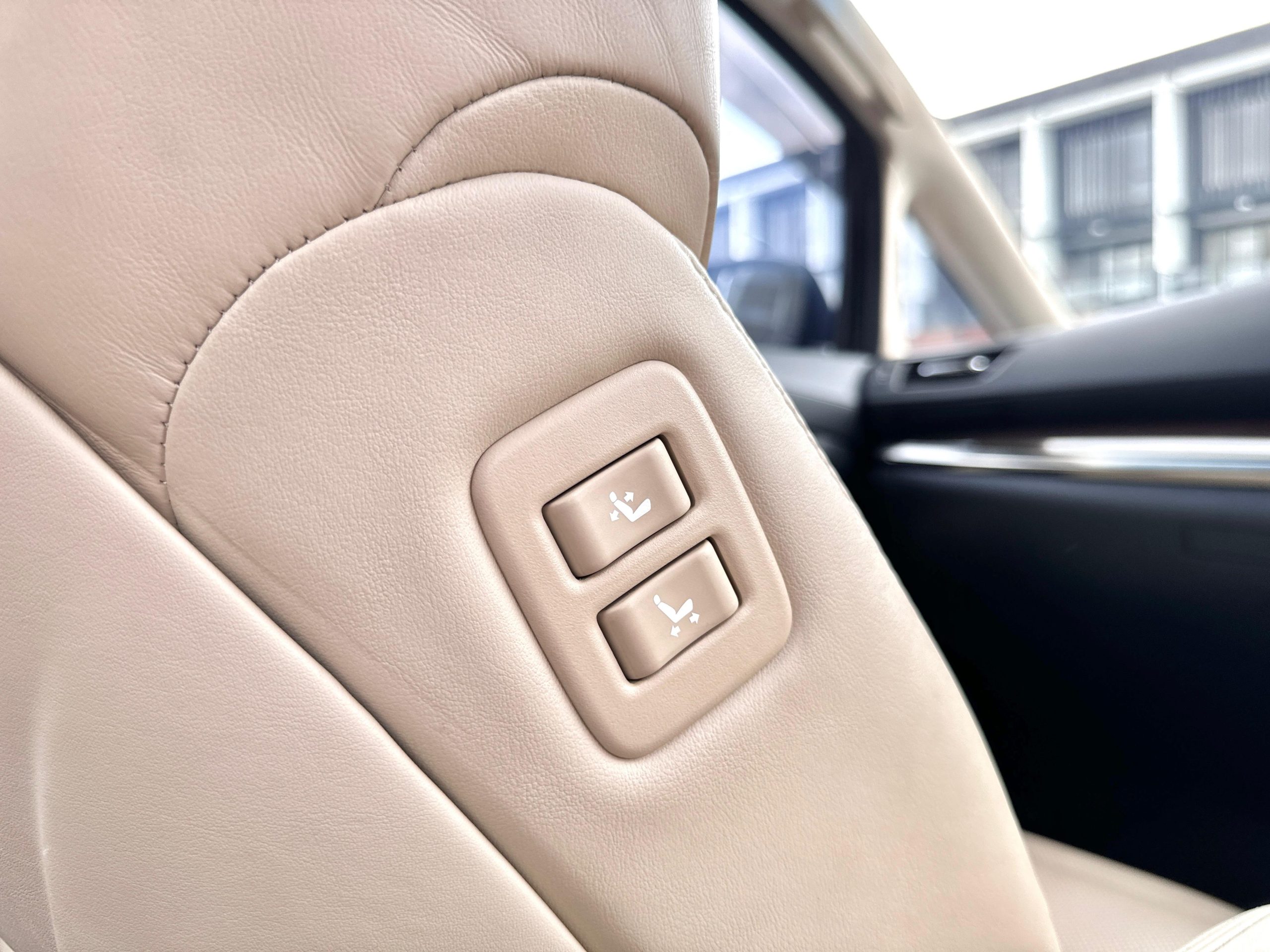 TOYOTA ALPHARD 2.5 G ATPM HITAM - Gambar 16