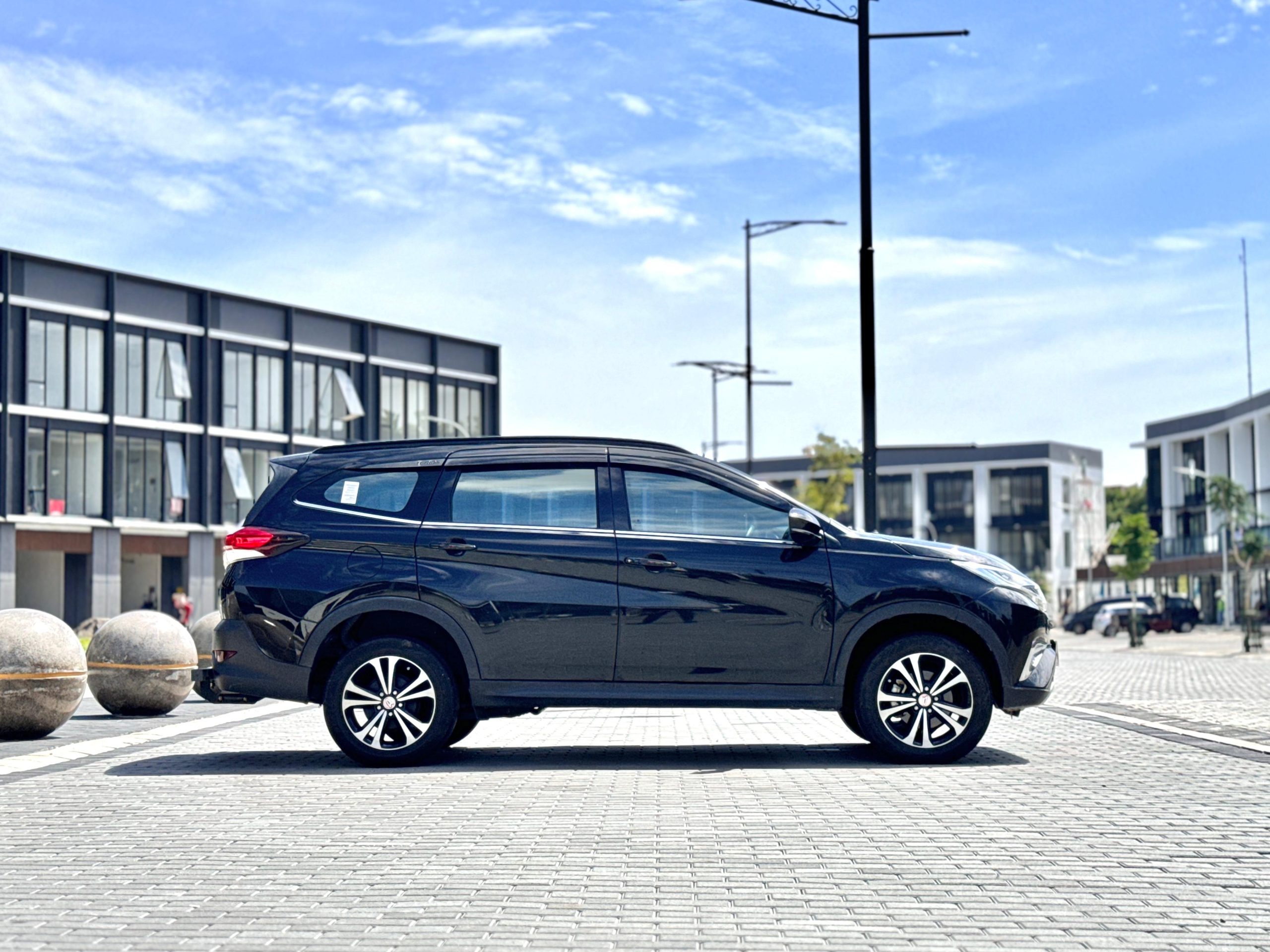 DAIHATSU TERIOS R AT HITAM - Gambar 3