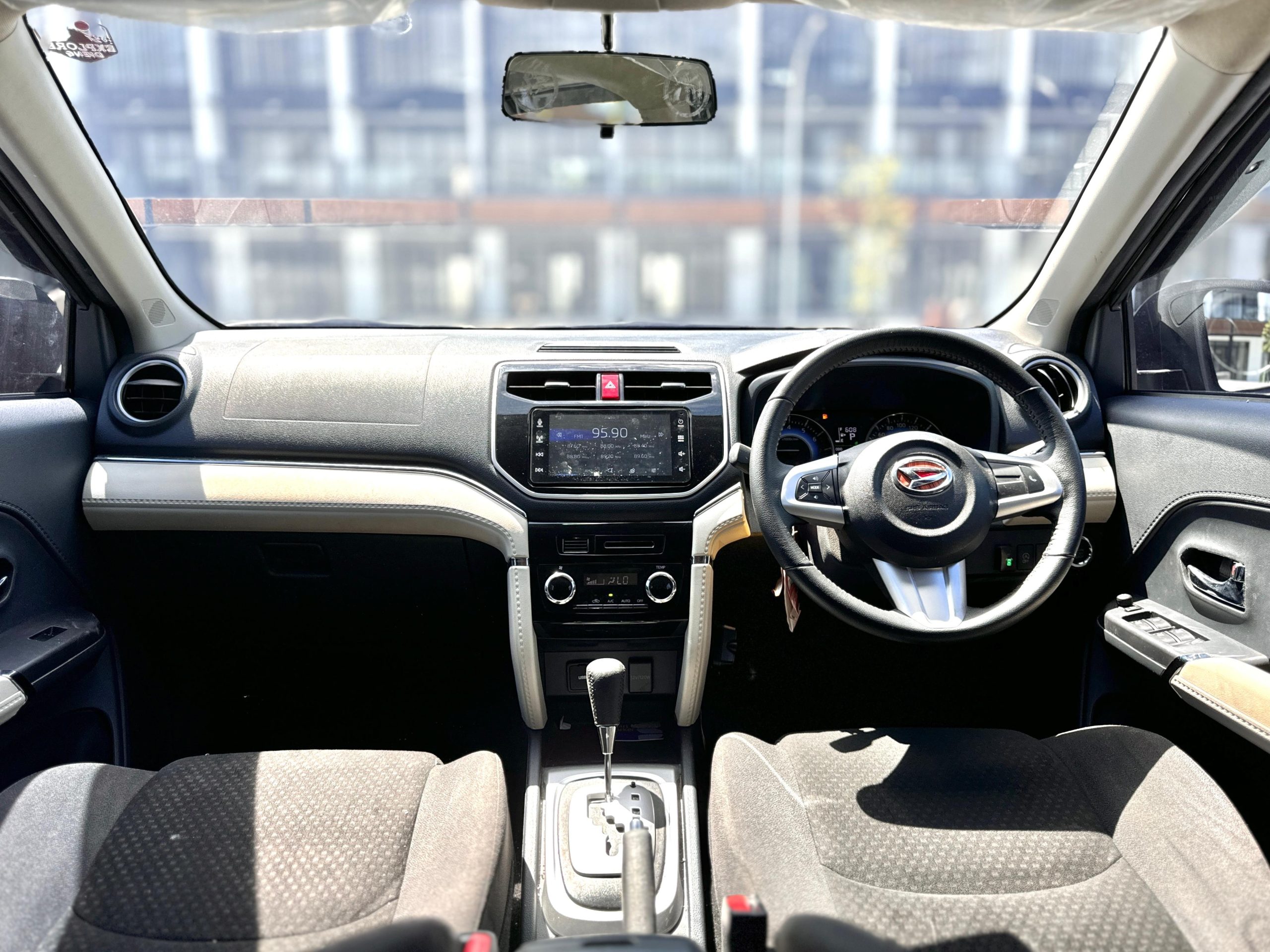 DAIHATSU TERIOS R AT HITAM - Gambar 8