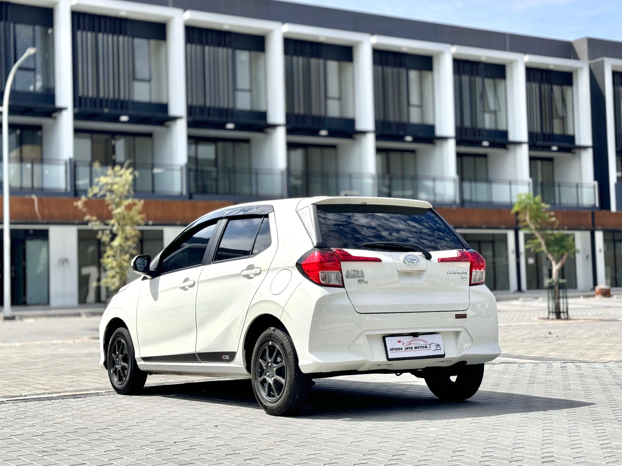 DAIHATSU ALYA 1.2 R MT ADS PUTIH - Gambar 7