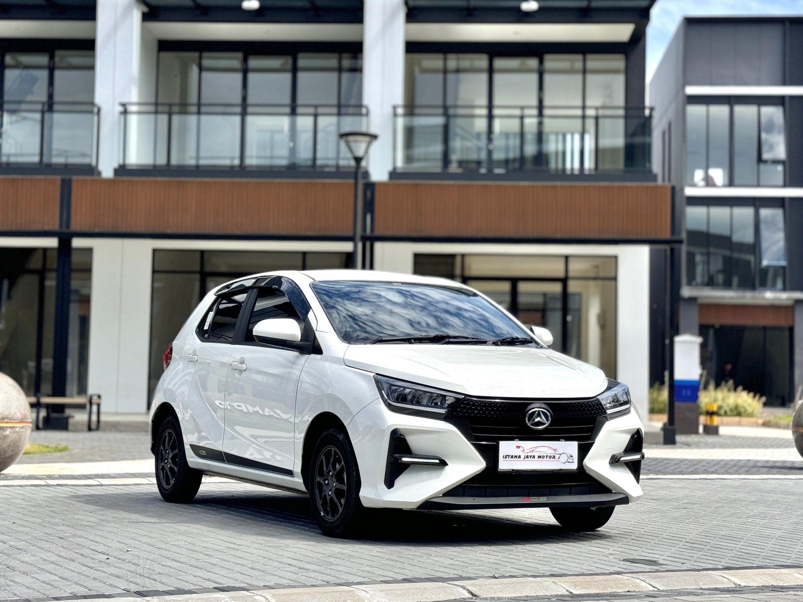 DAIHATSU ALYA 1.2 R MT ADS PUTIH - Gambar 5