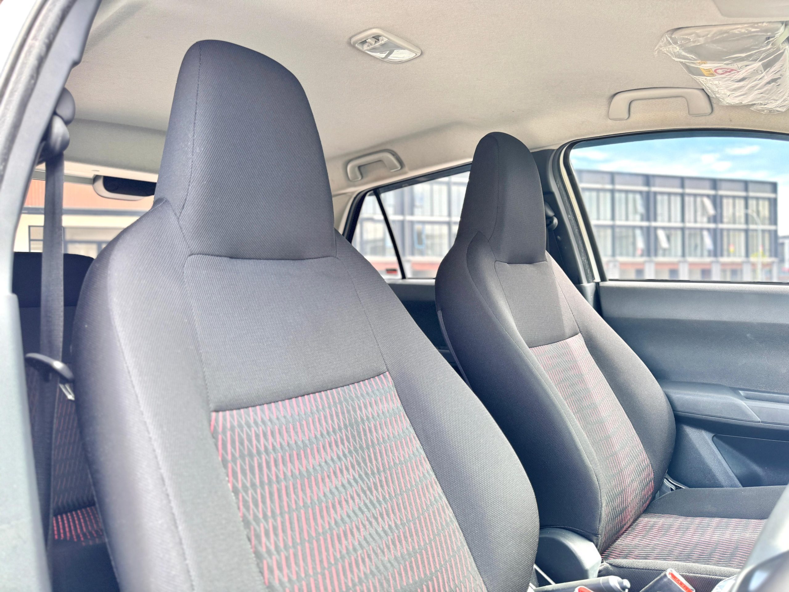 DAIHATSU ALYA 1.2 R MT ADS PUTIH - Gambar 12