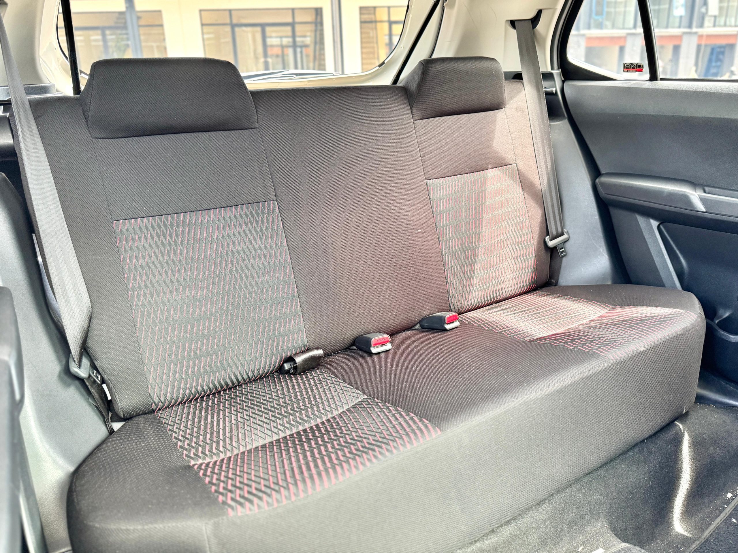 DAIHATSU ALYA 1.2 R MT ADS PUTIH - Gambar 14