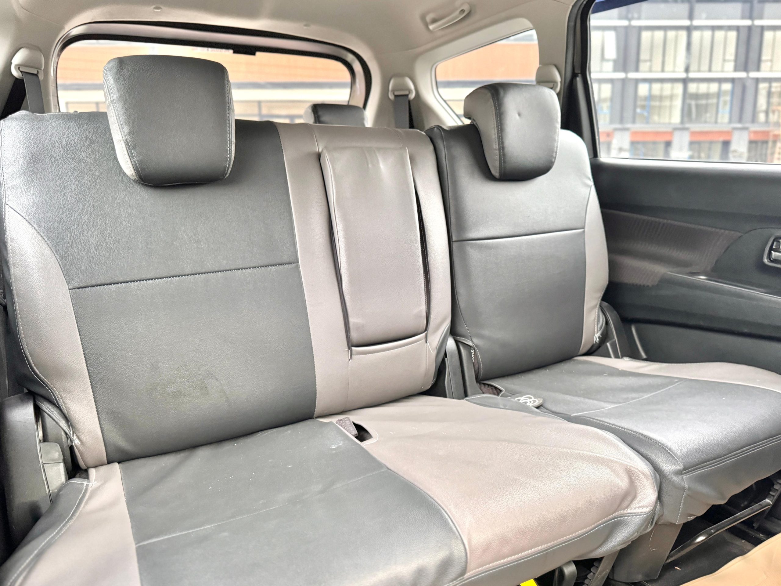 SUZUKI ERTIGA HYBRIB GX AT,ABU - Gambar 10