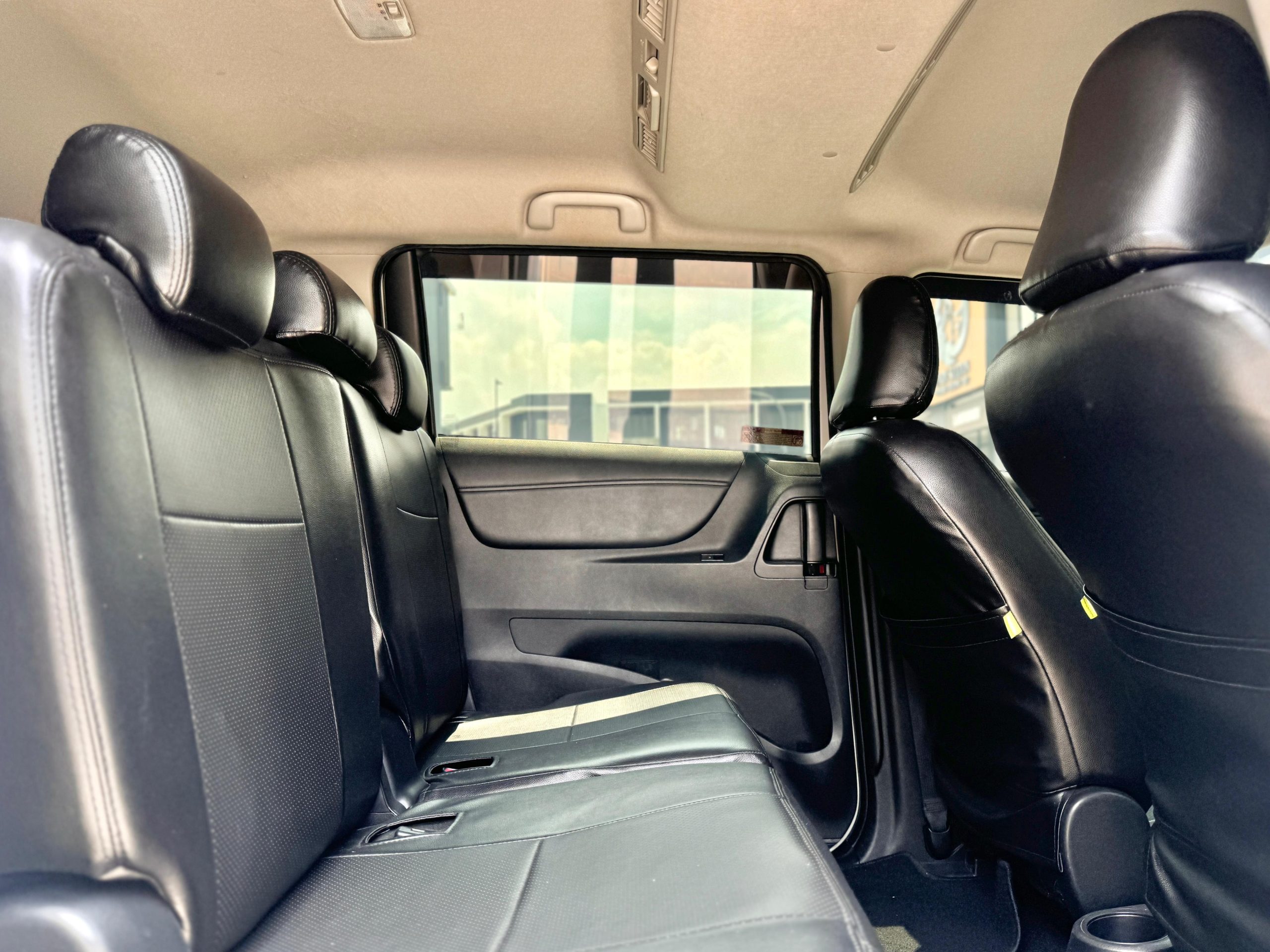 Toyota Sienta G AT Putih - Gambar 8