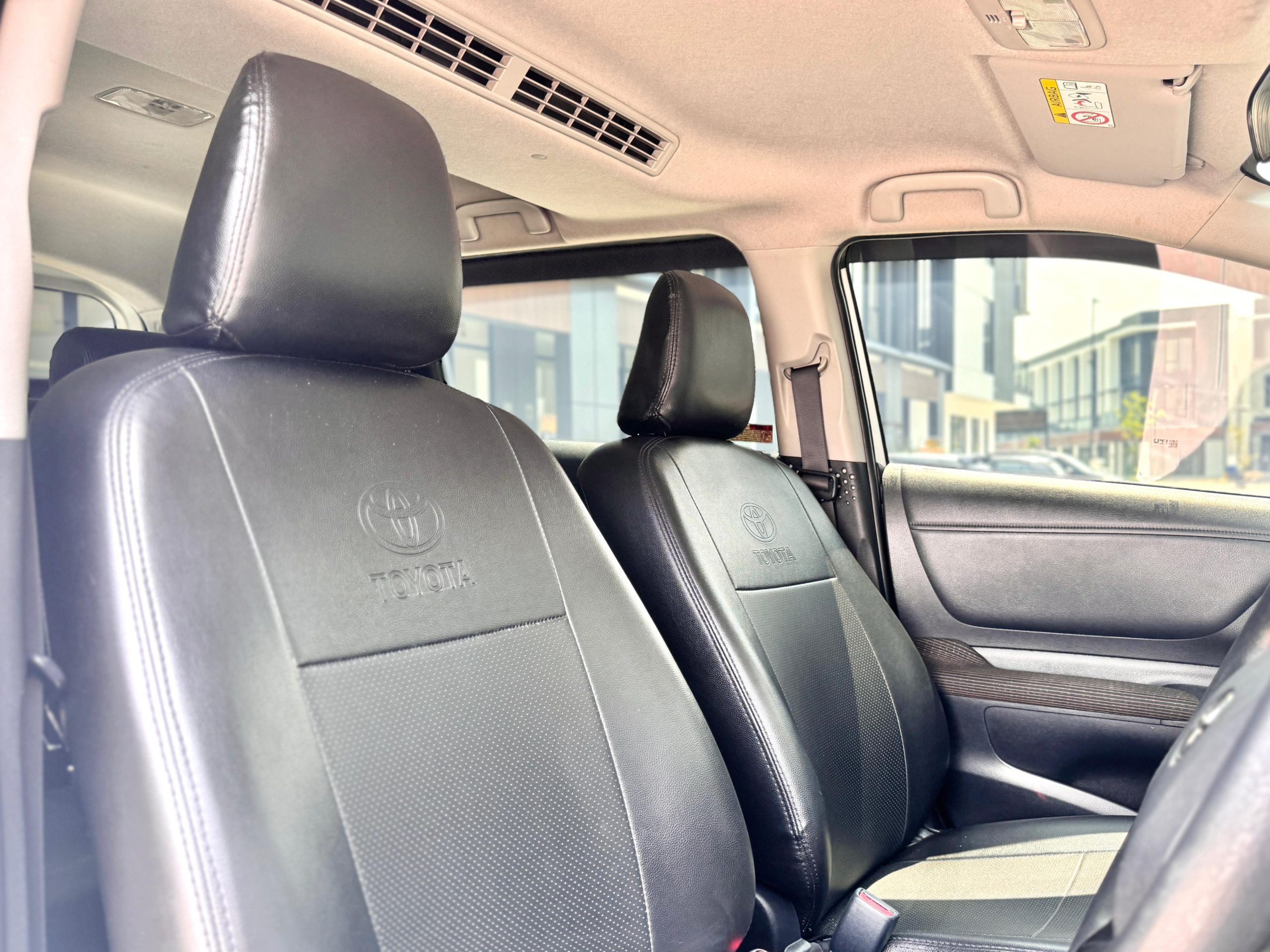 Toyota Sienta G AT Putih - Gambar 10