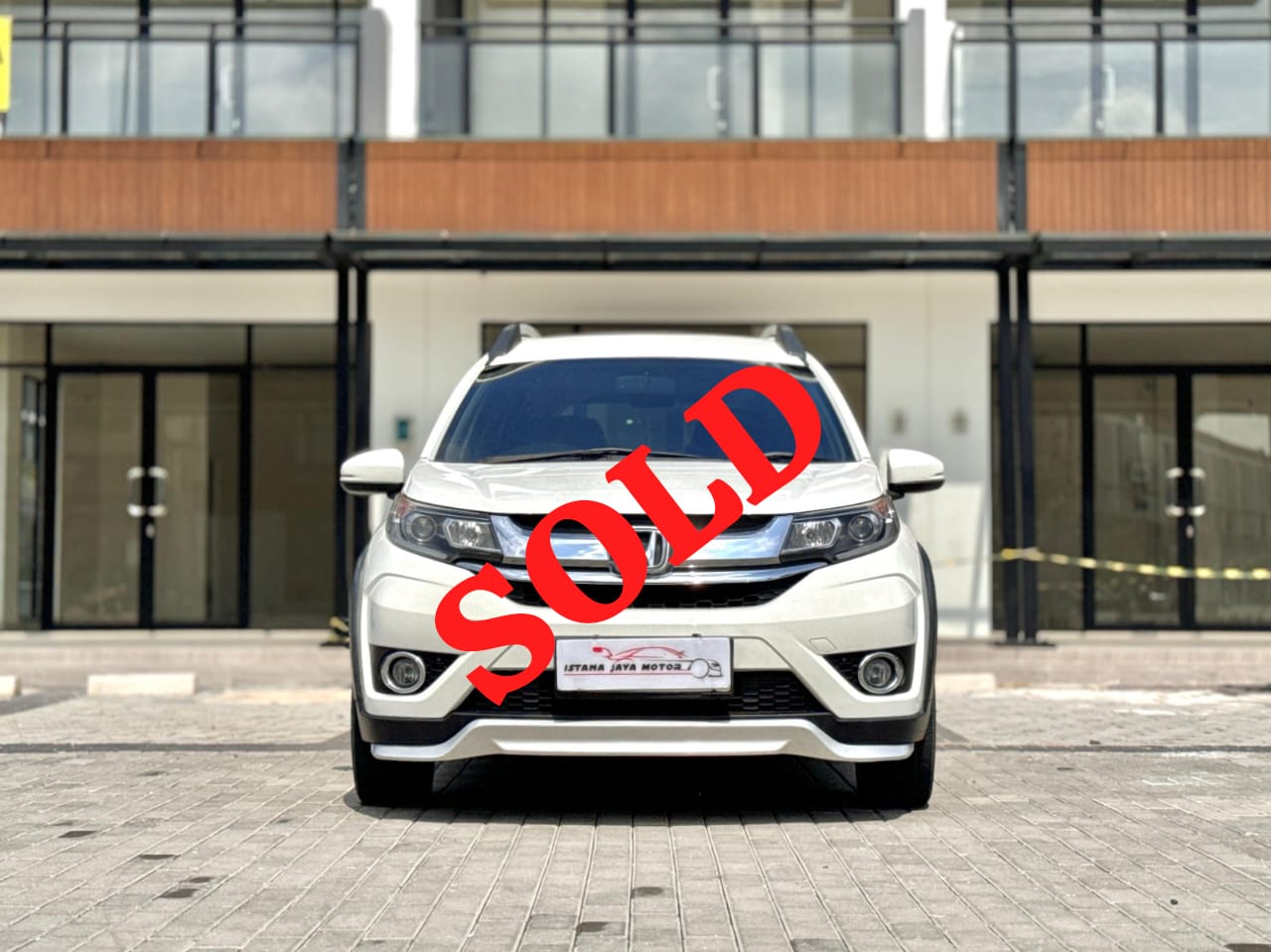 Honda BRV E PRESTIGE AT Putih