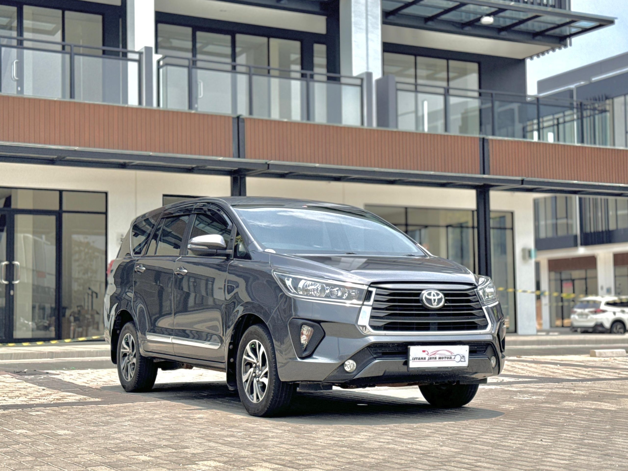 Toyota Innova 2.4 G Mt Abu - Gambar 5