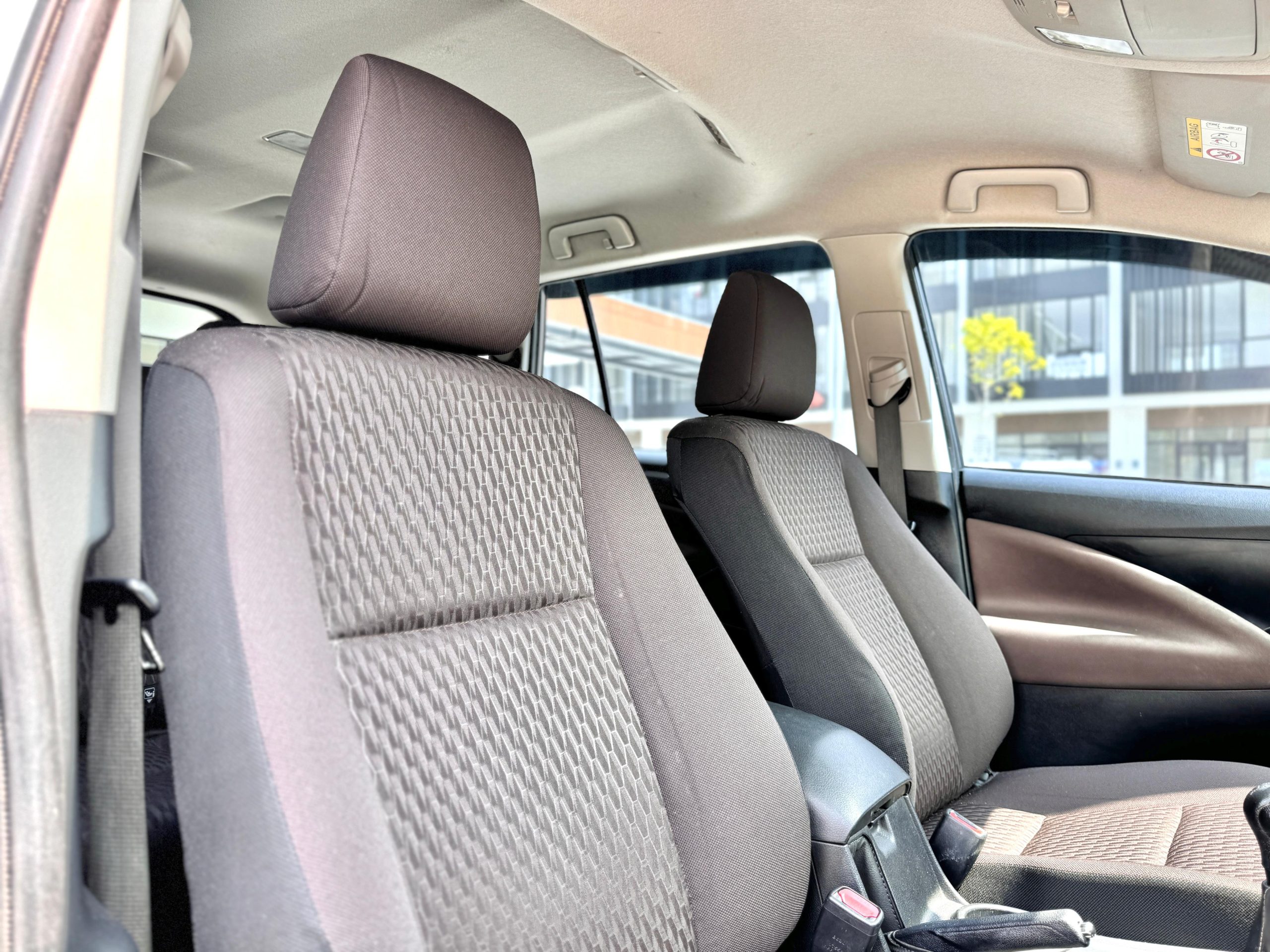 Toyota Innova 2.4 G Mt Abu - Gambar 8