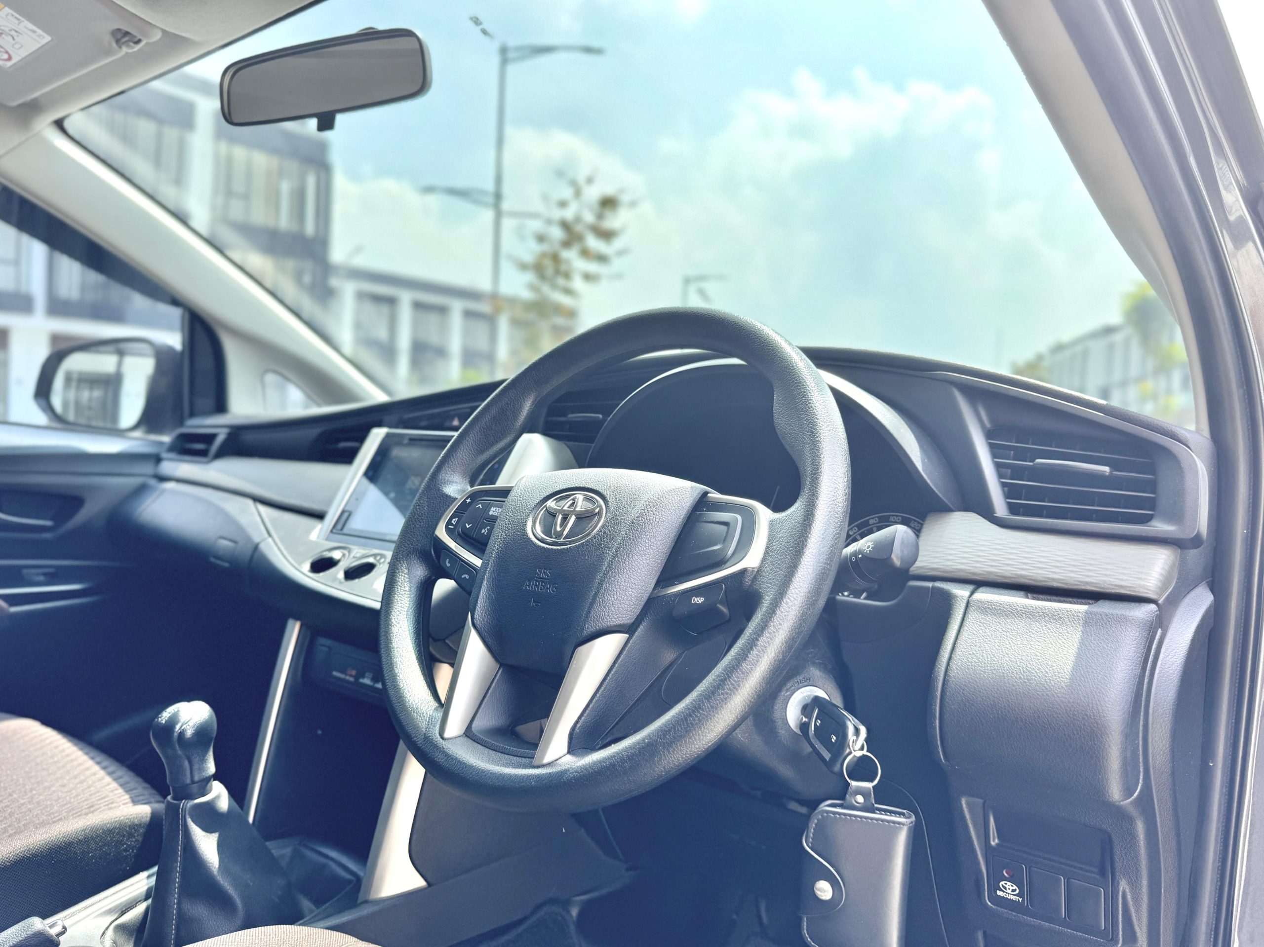 Toyota Innova 2.4 G Mt Abu - Gambar 12