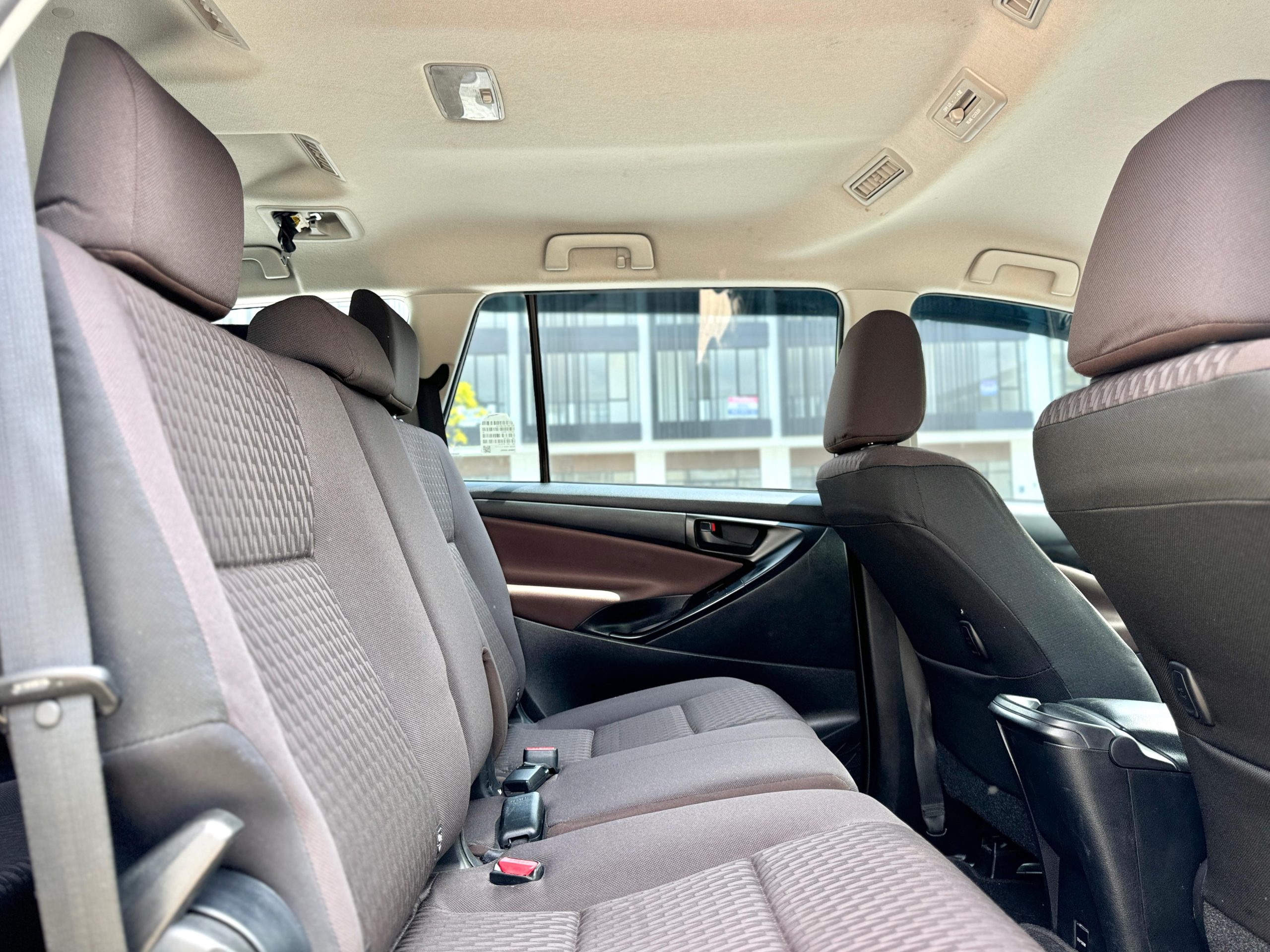 Toyota Innova 2.4 G Mt Abu - Gambar 15