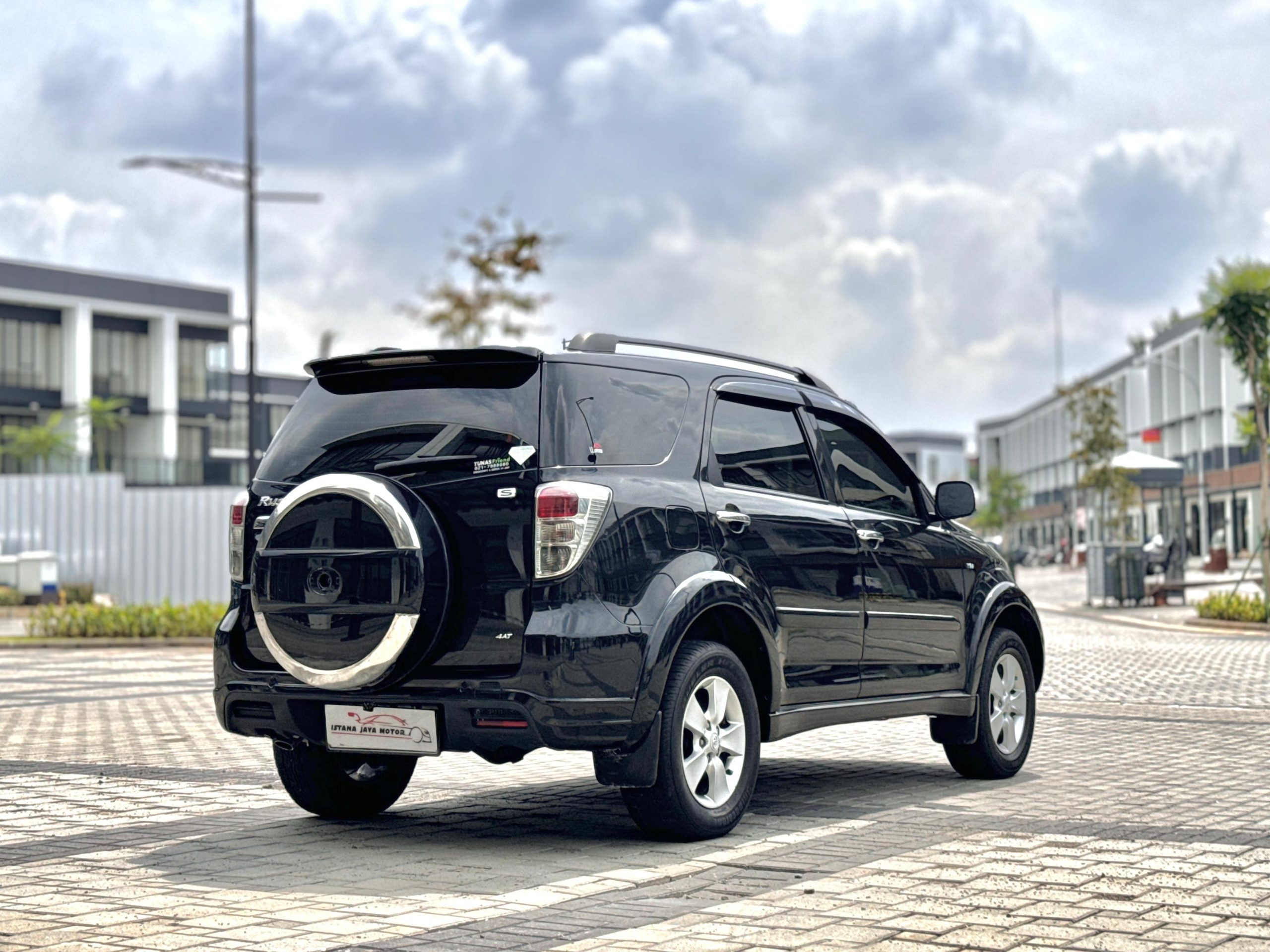 Toyota Rush S AT HITAM - Gambar 3