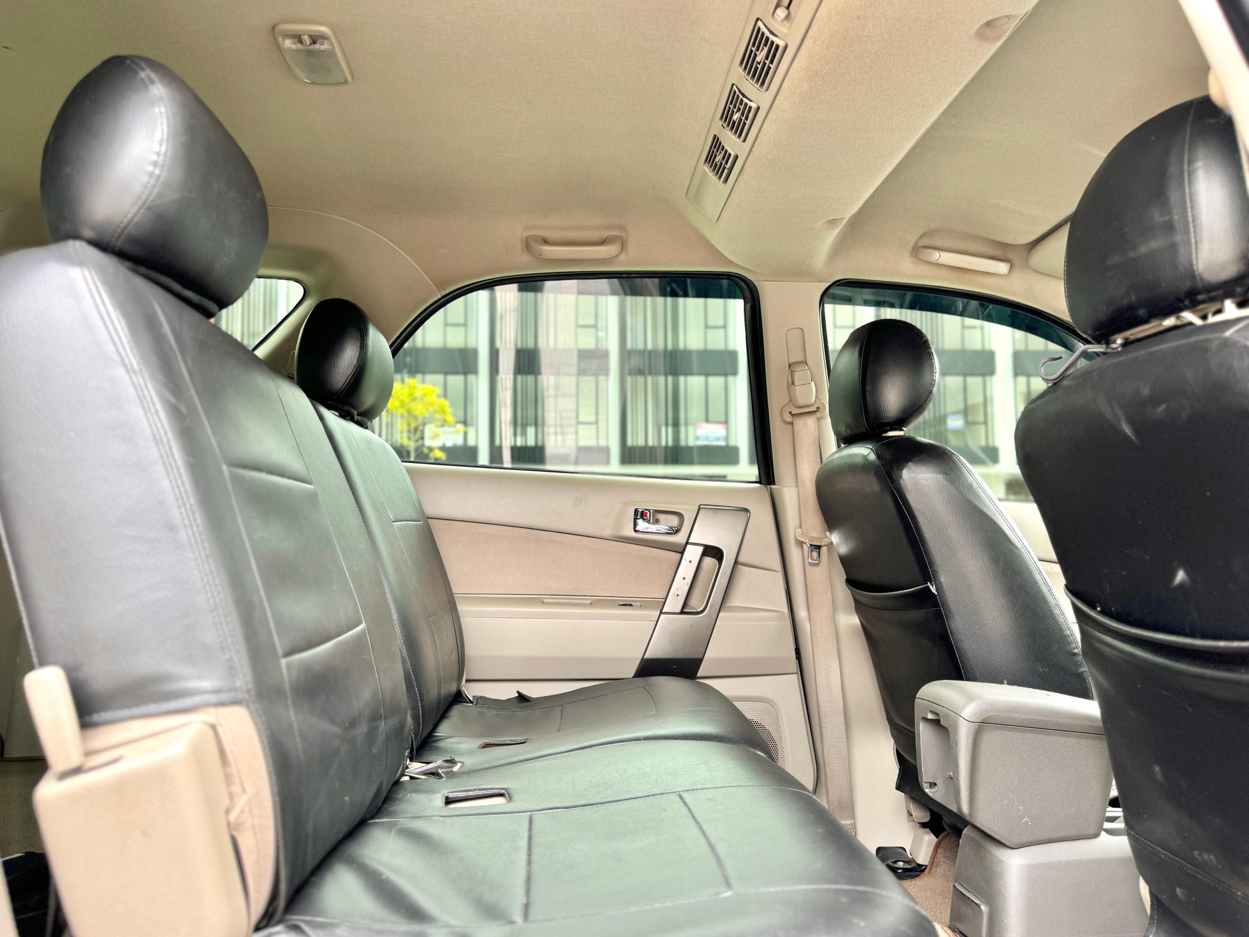 Toyota Rush S AT HITAM - Gambar 13