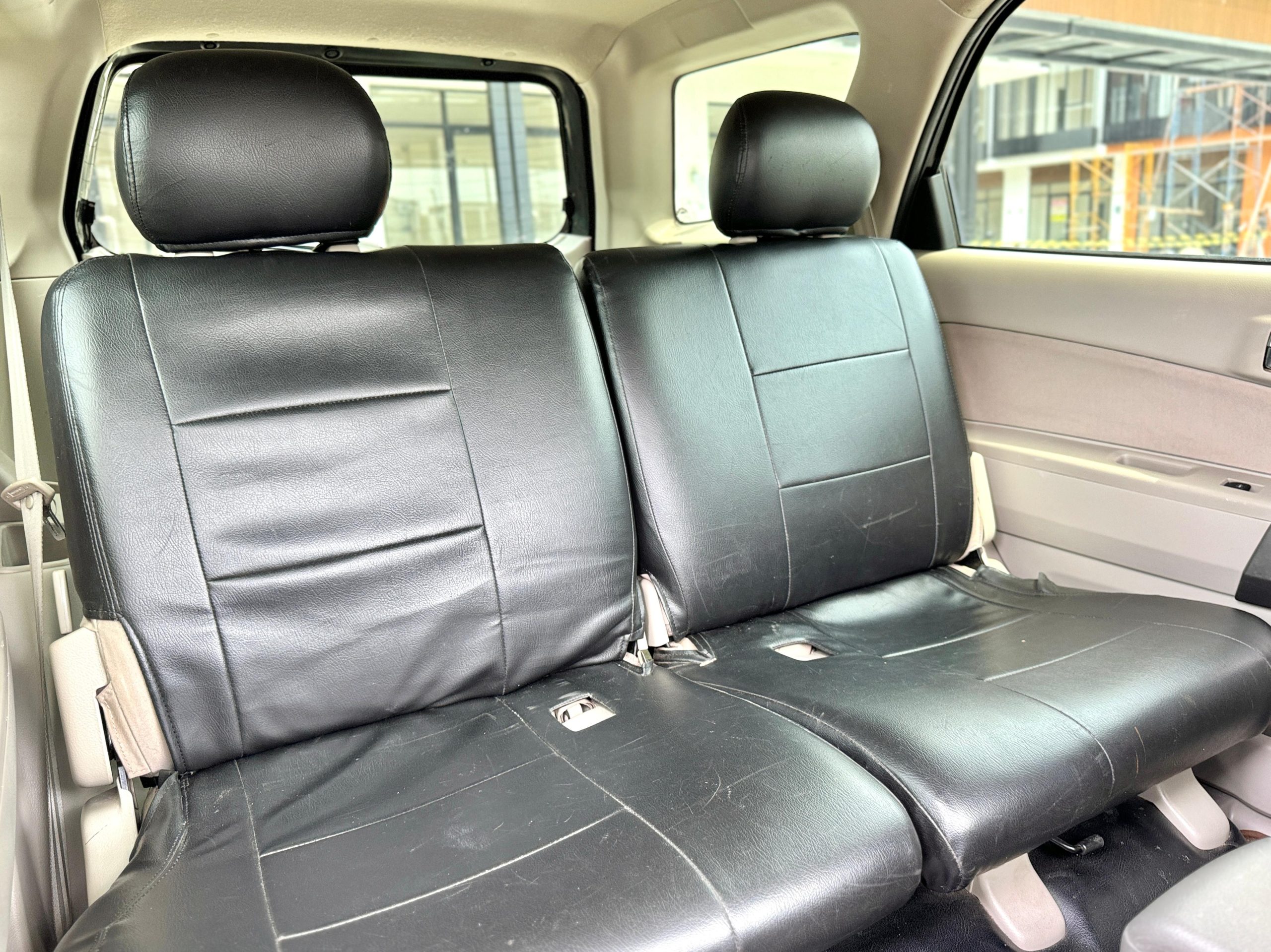 Toyota Rush S AT HITAM - Gambar 15