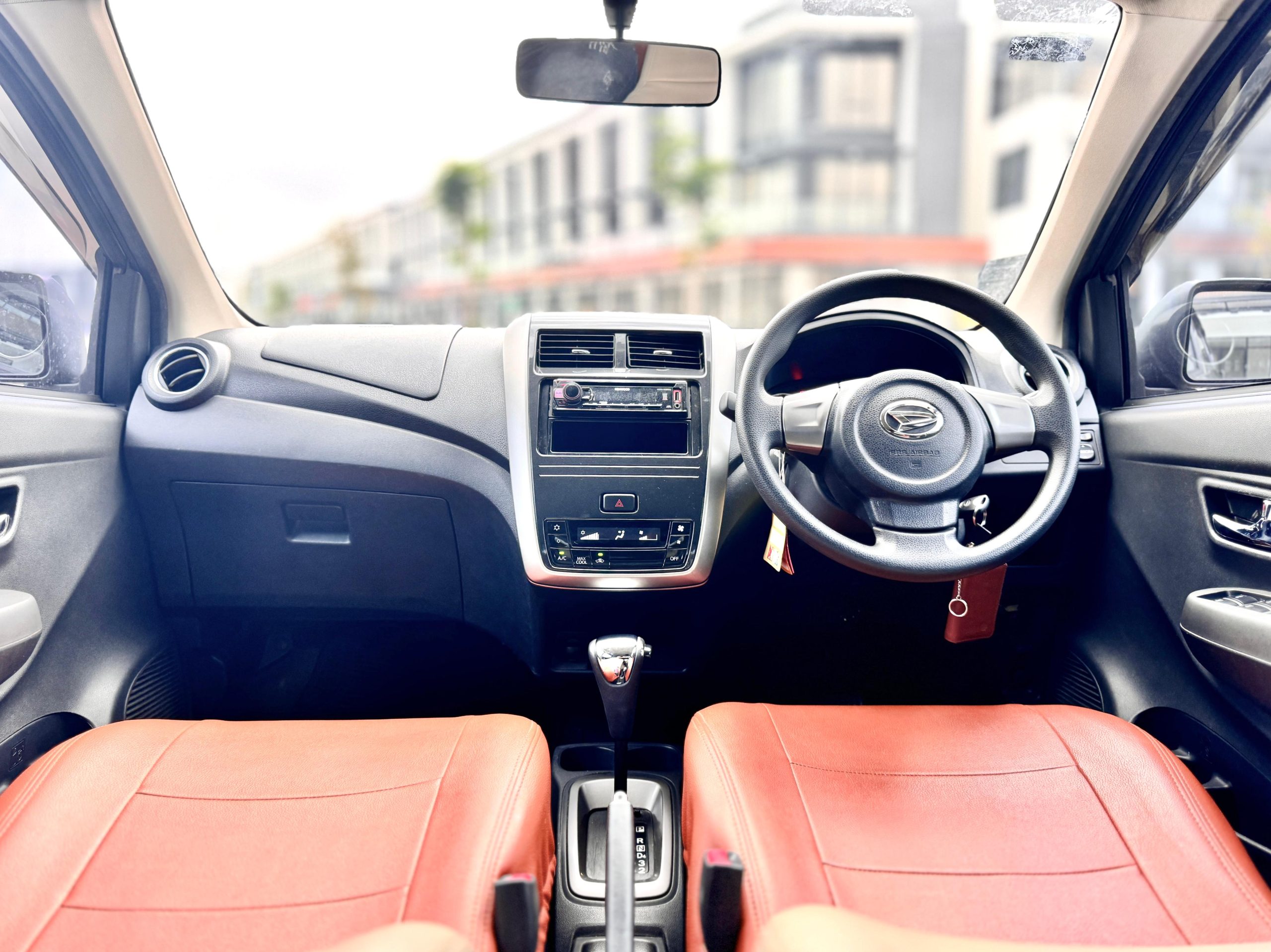 Daihatsu Ayla 1.2 X AT Abu Metalik - Gambar 8