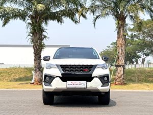 Toyota Fortuner 2.4 VRZ TRD PUTIH