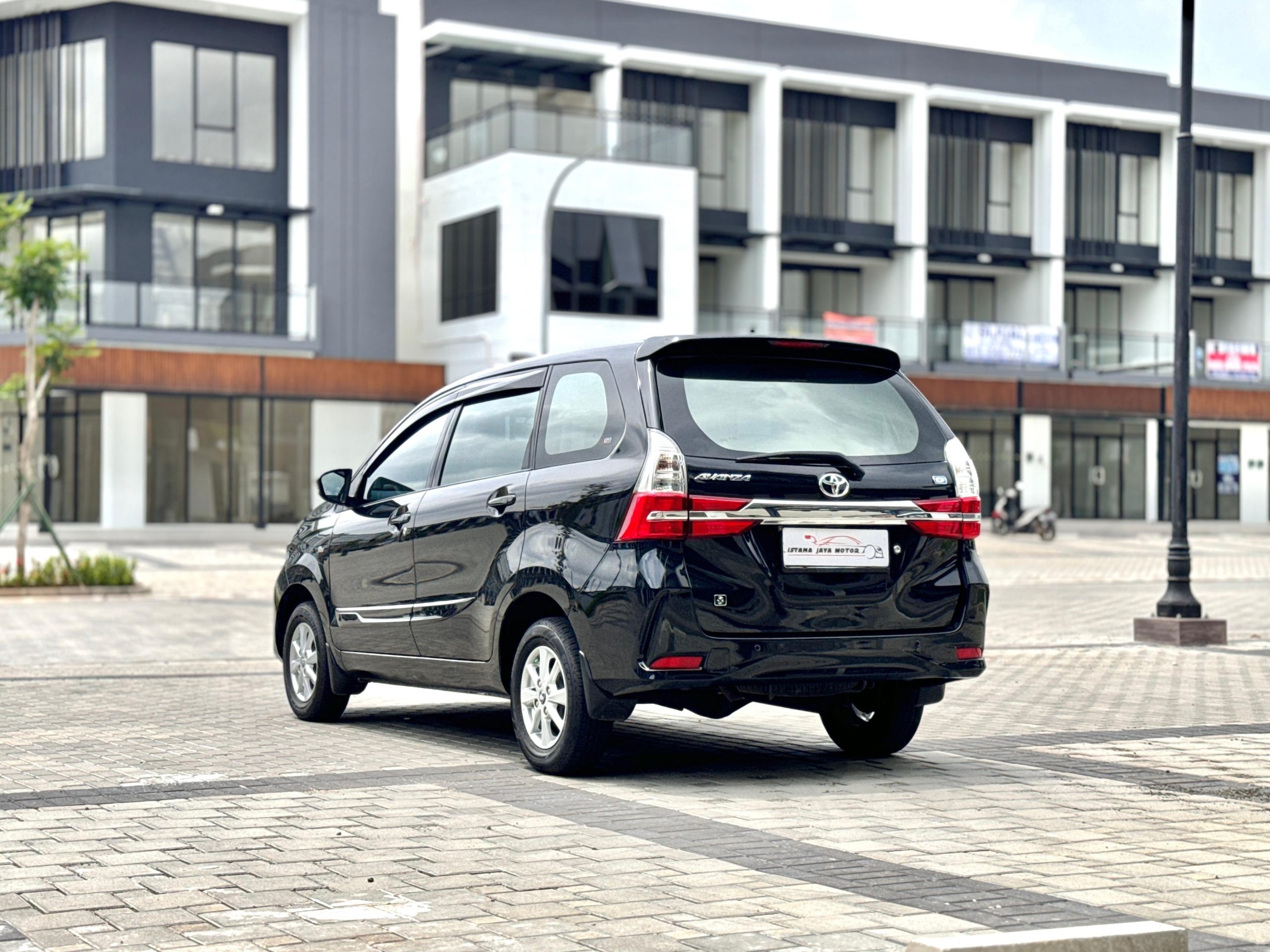 Toyota Avanza 1.3 G AT HITAM - Gambar 6