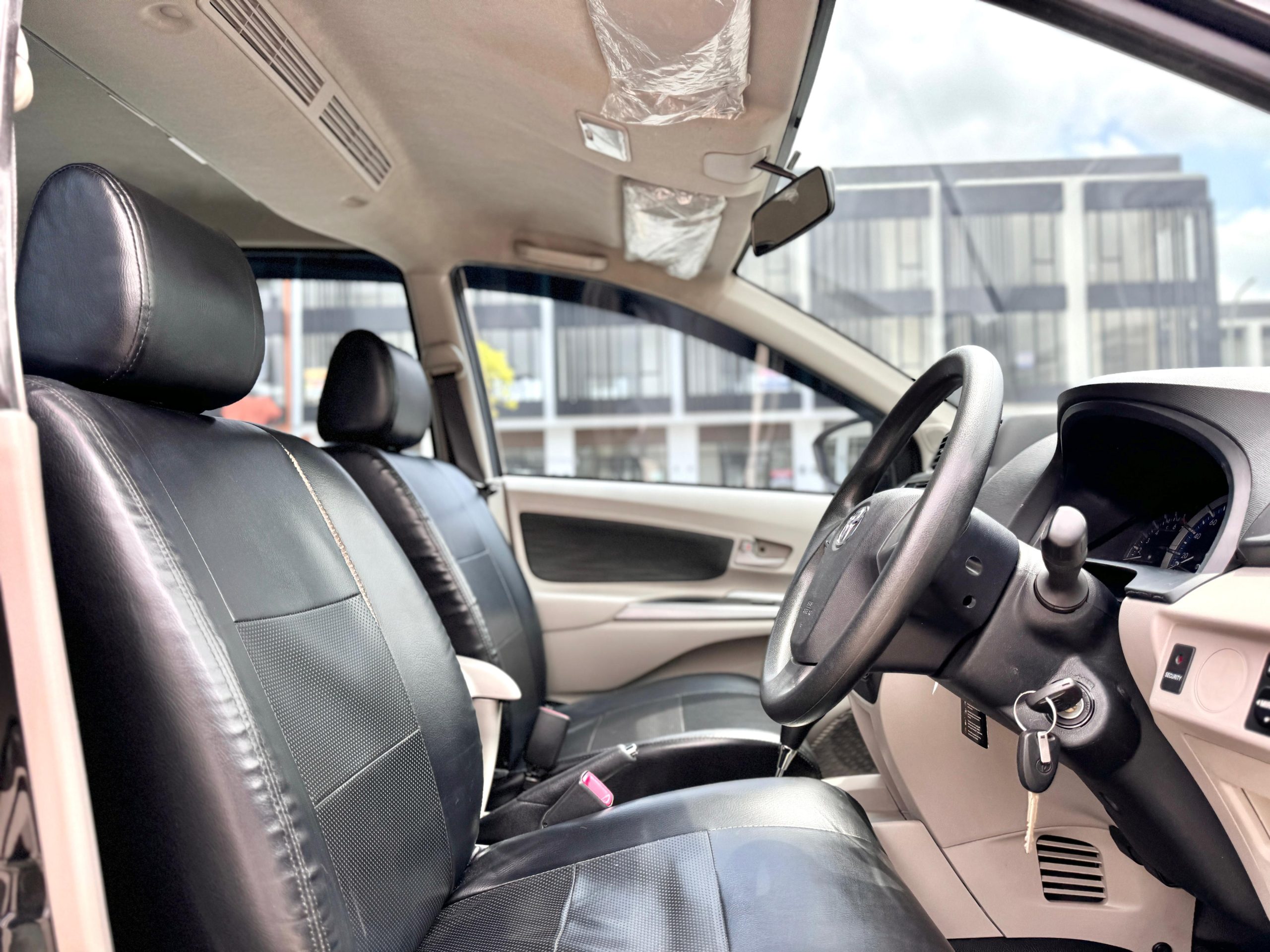 Toyota Avanza 1.3 G AT HITAM - Gambar 9