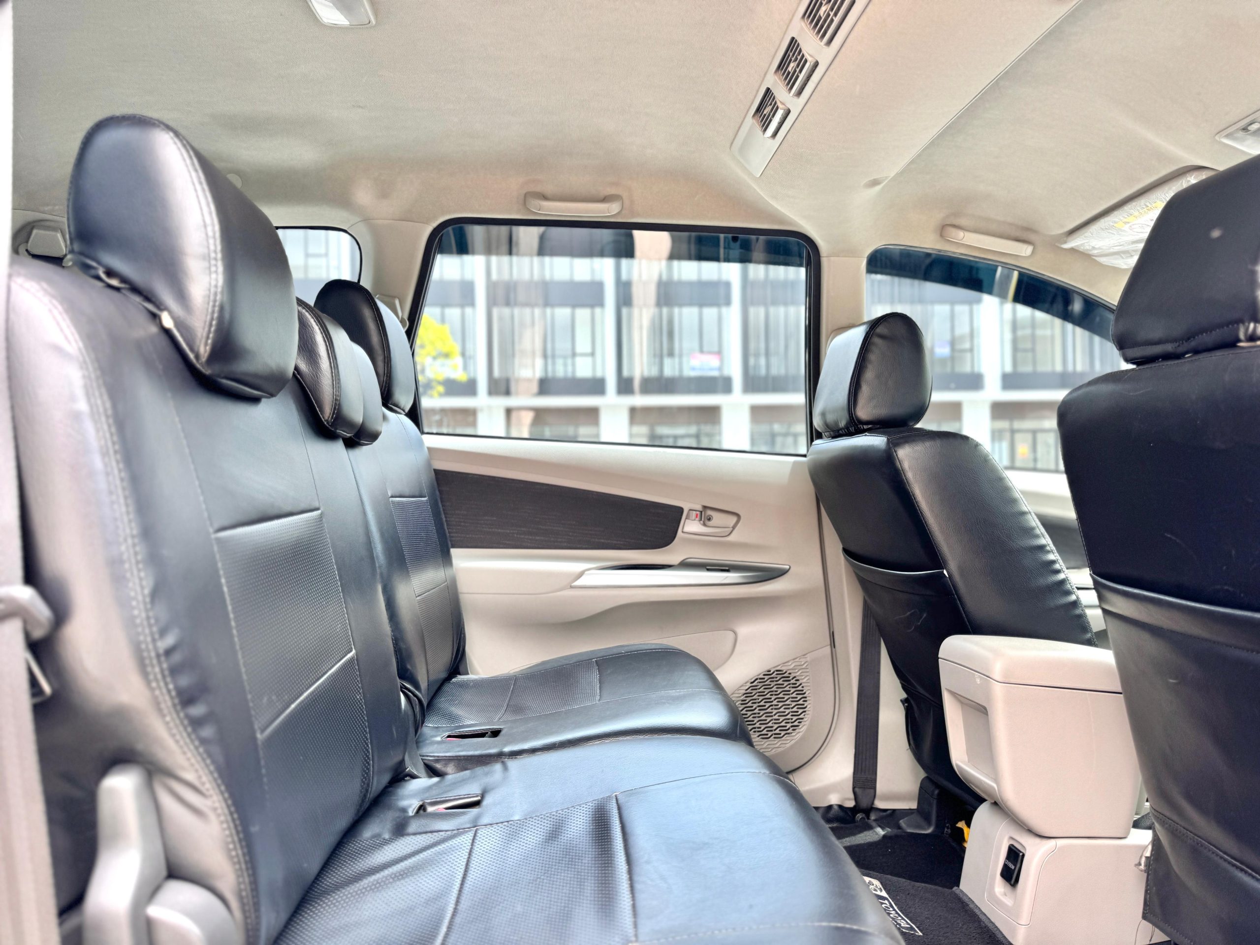 Toyota Avanza 1.3 G AT HITAM - Gambar 11