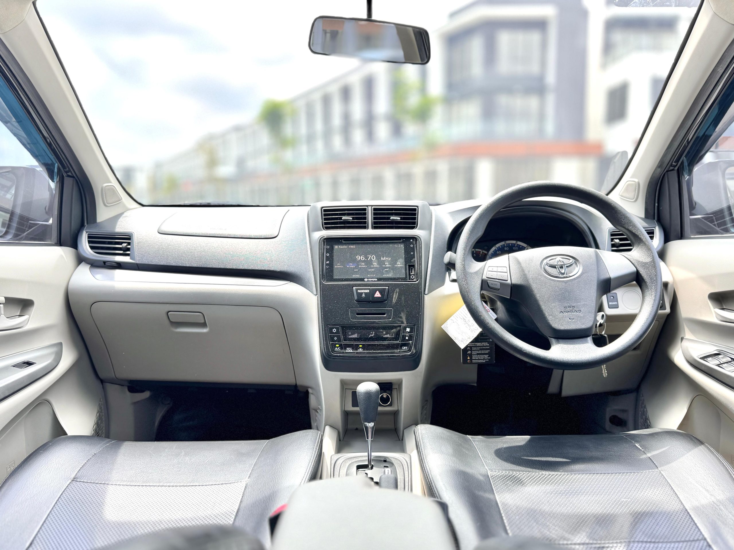 Toyota Avanza 1.3 G AT HITAM - Gambar 14