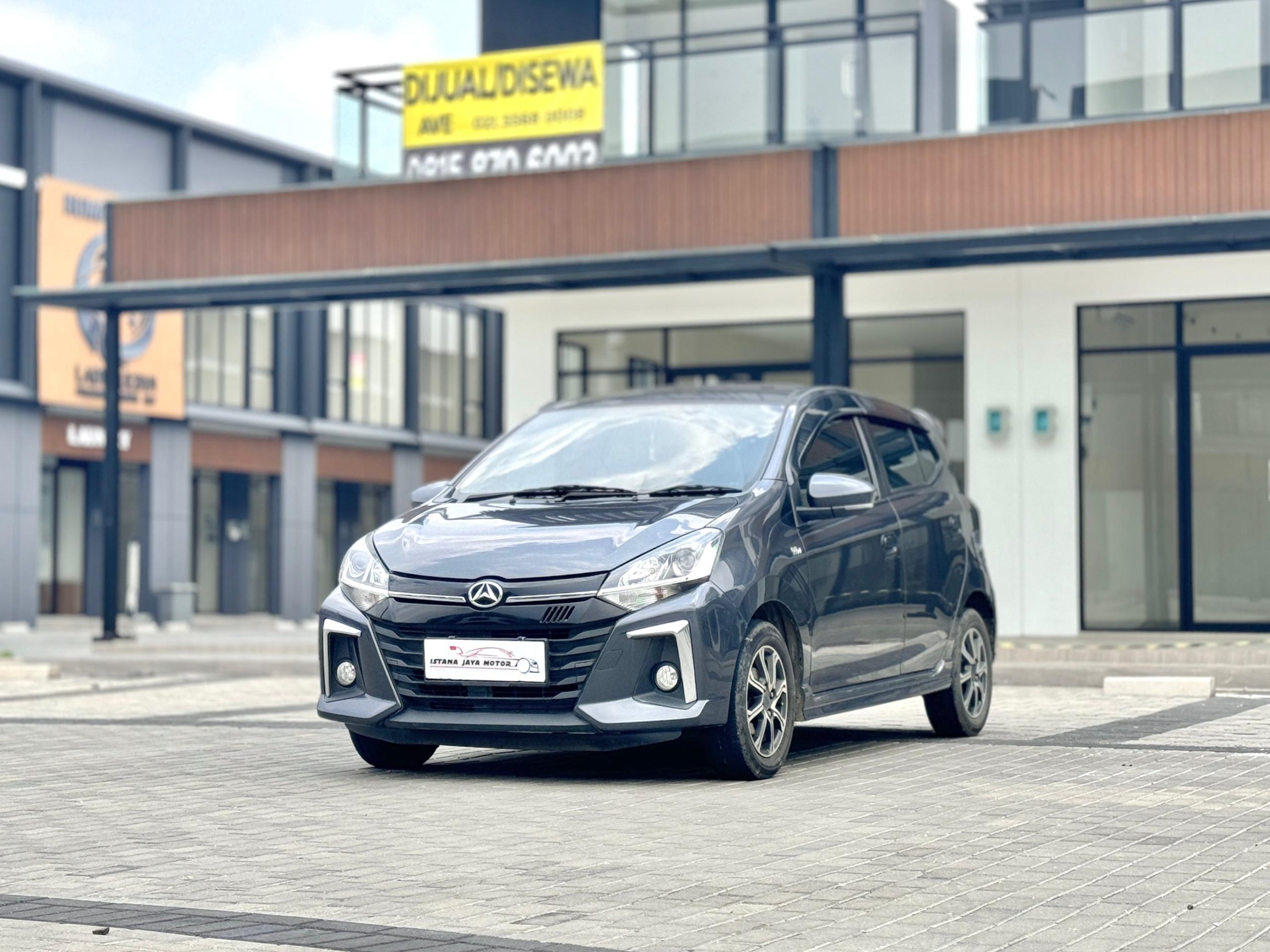 Daihatsu Ayla 1.2 R AT Abu - Gambar 3