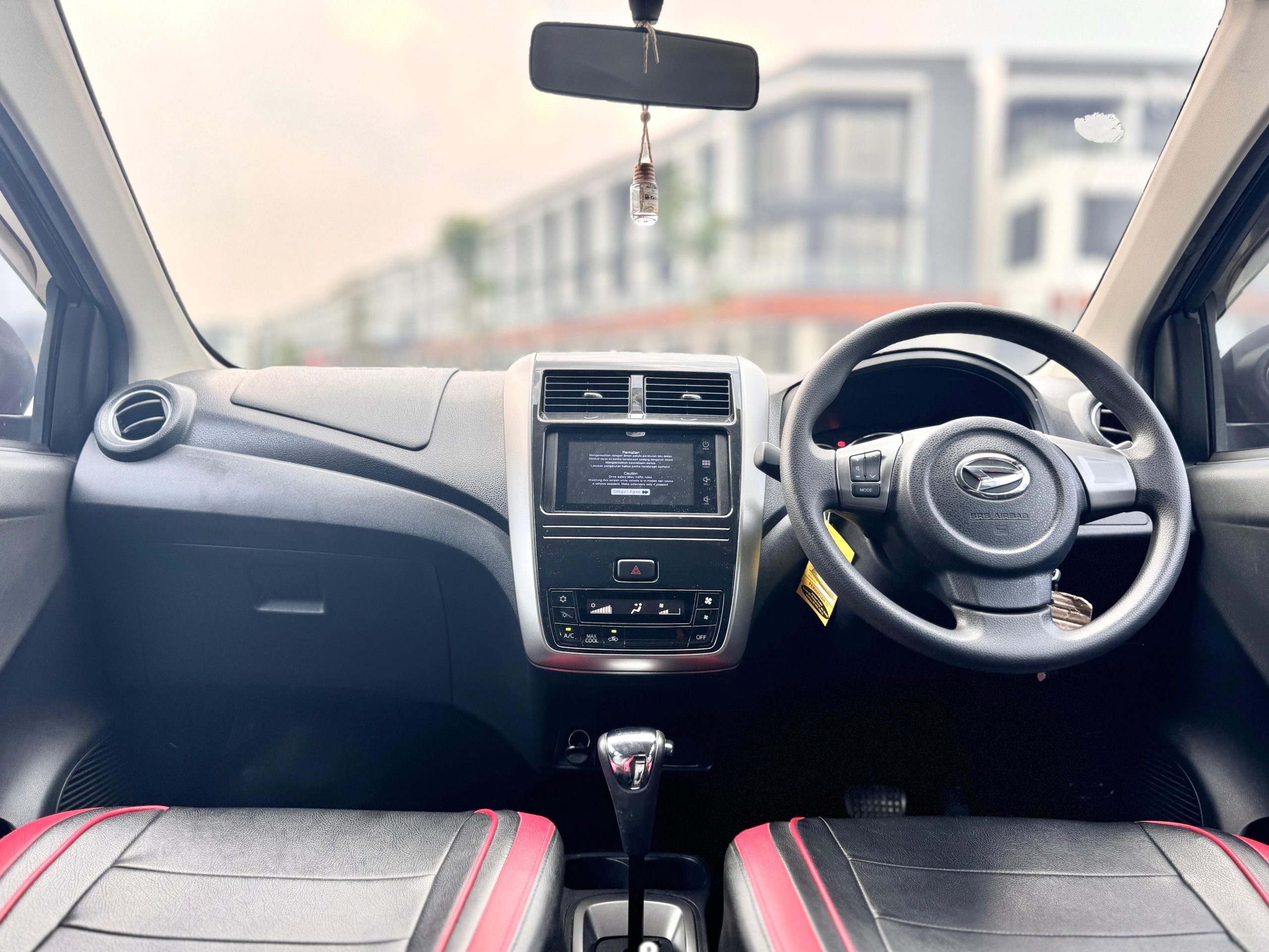 Daihatsu Ayla 1.2 R AT Abu - Gambar 13