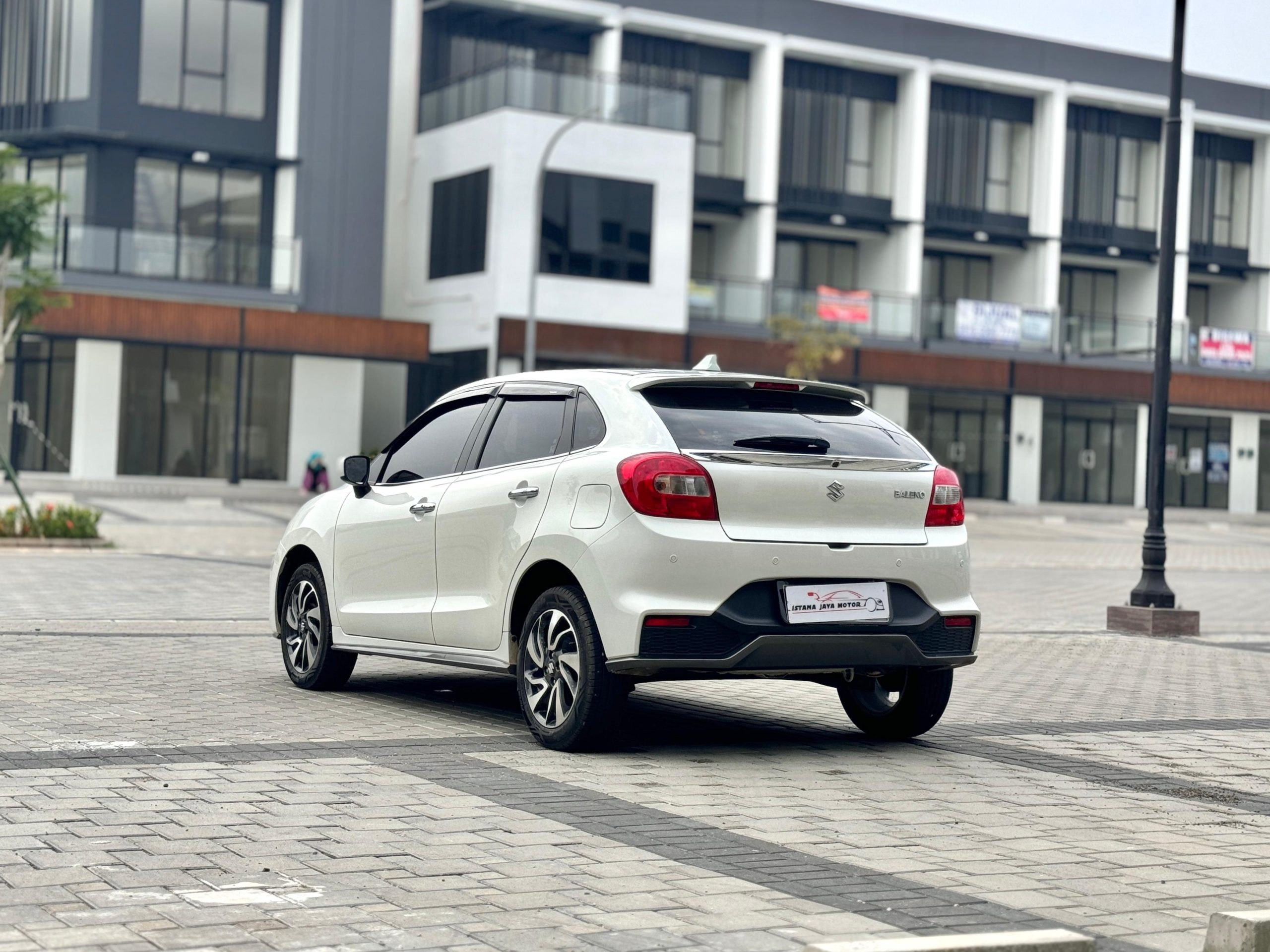 Suzuki Baleno HB MT PUTIH - Gambar 4