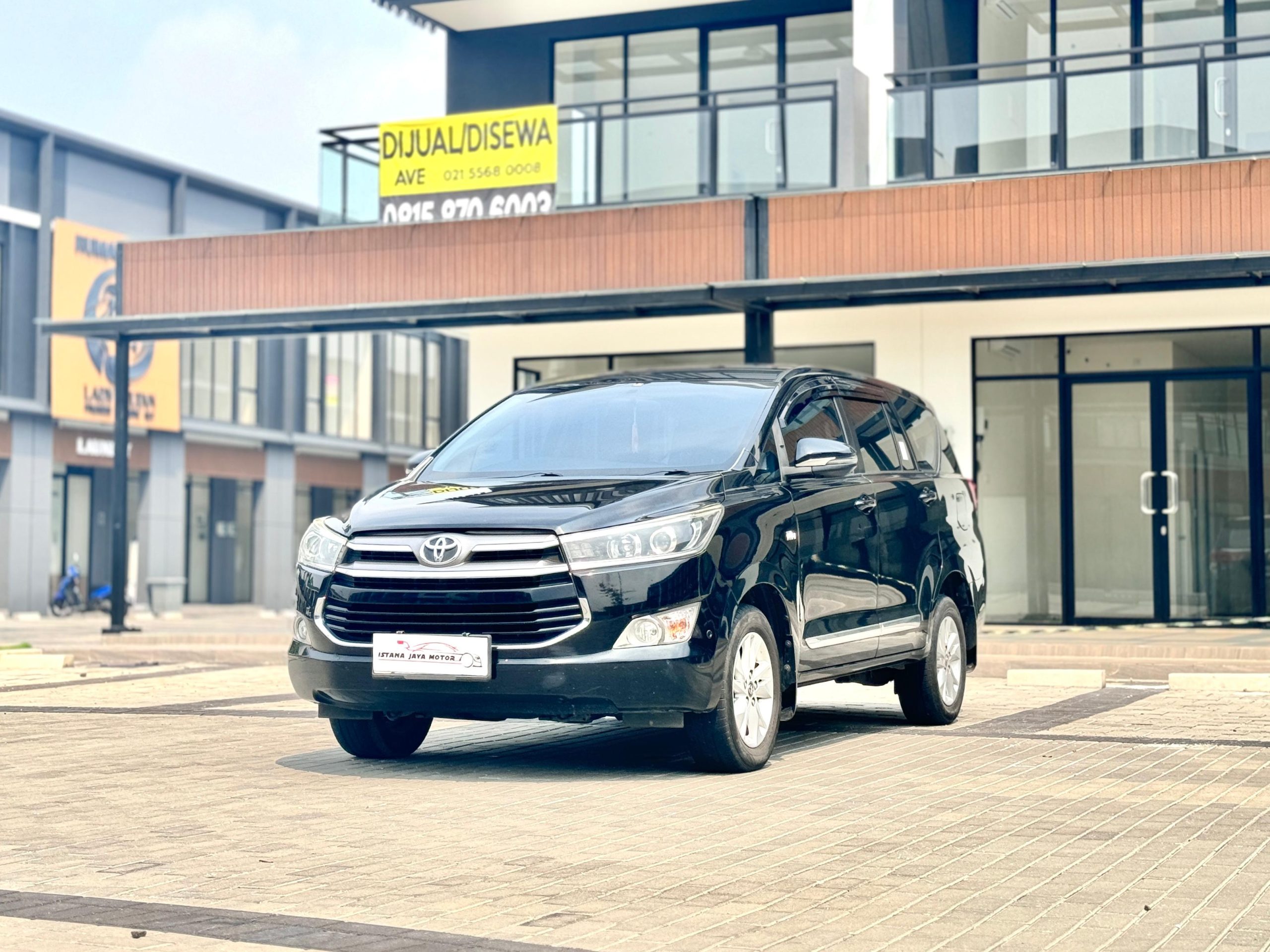 Toyota Innova 2.0 V AT. Hitam - Gambar 3