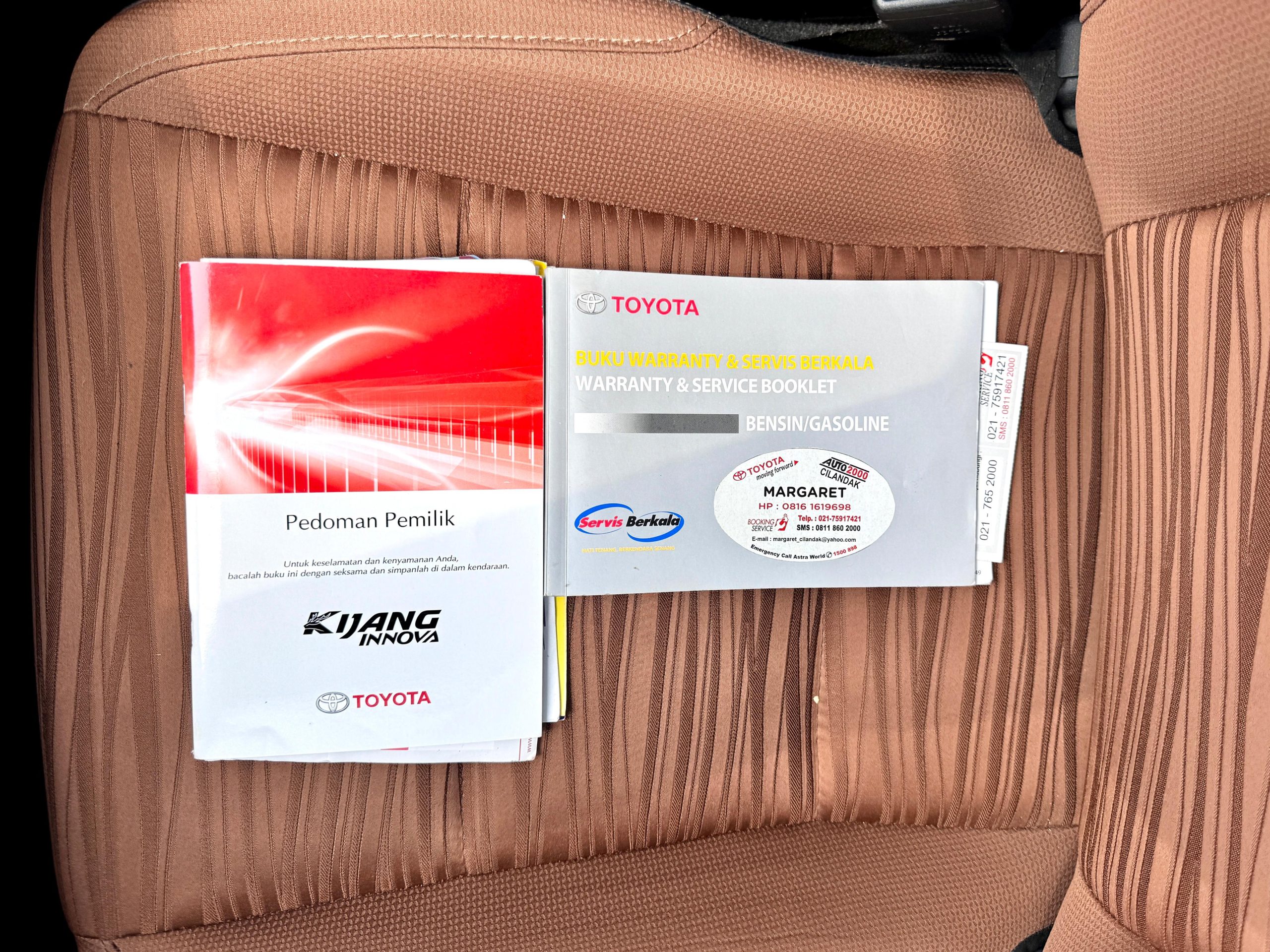 Toyota Innova 2.0 V AT. Hitam - Gambar 15