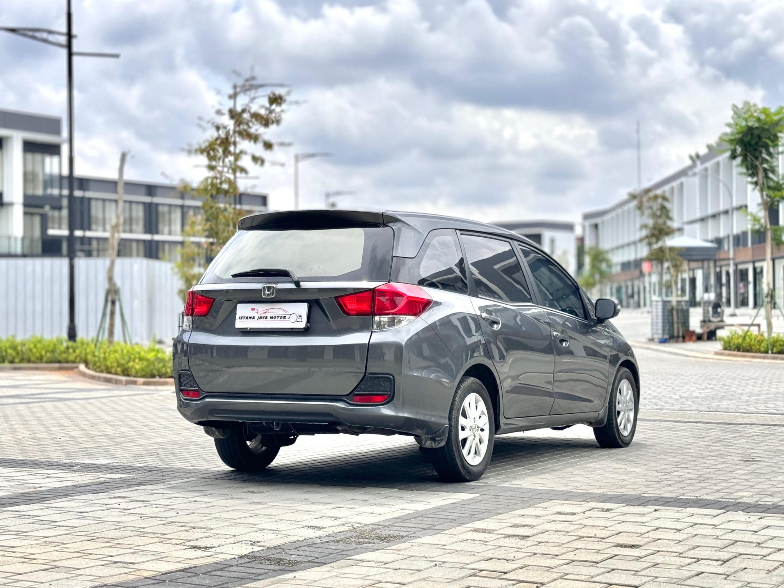 Honda Mobilio E AT Abu - Gambar 5