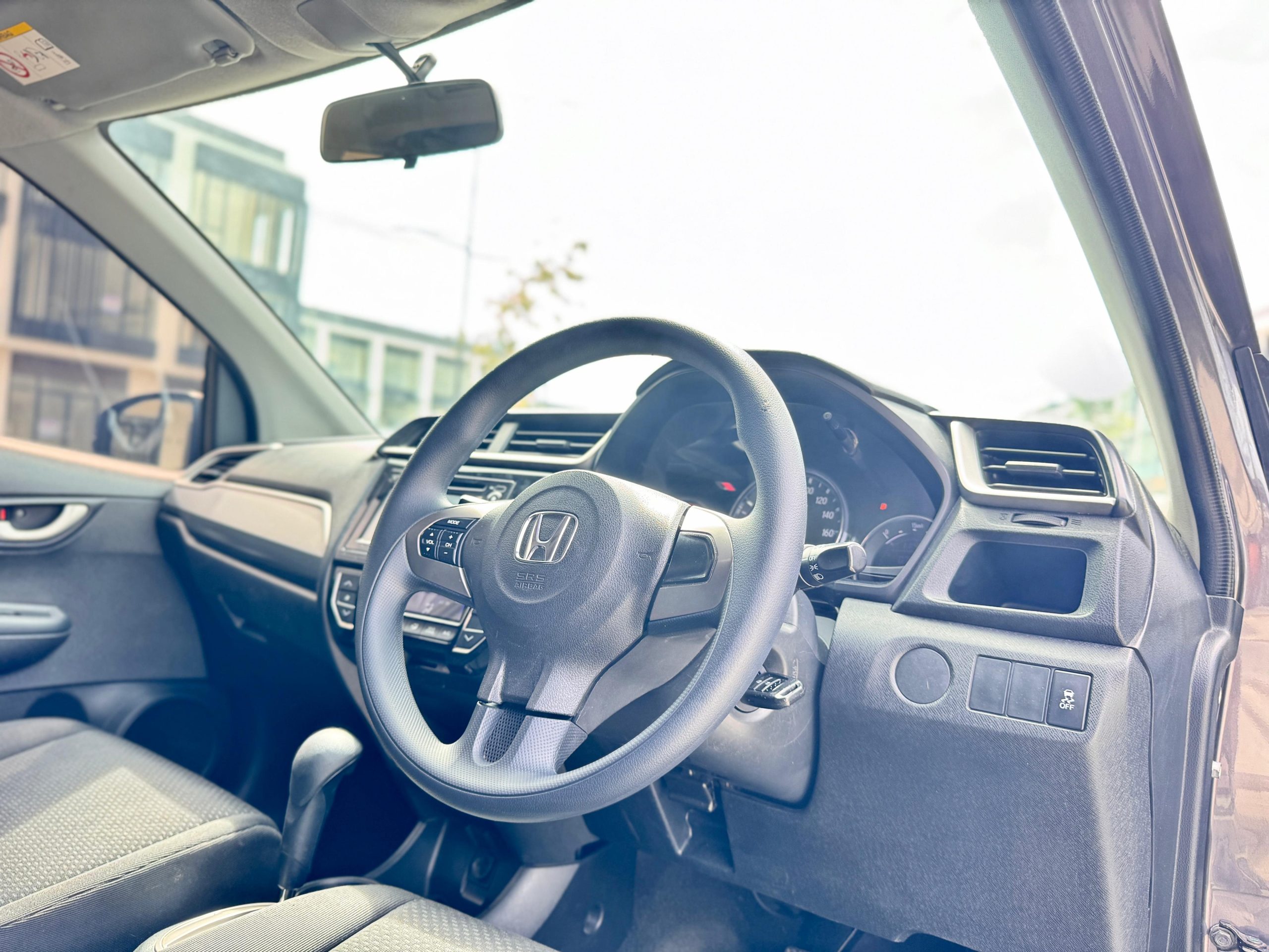 Honda Brv E prestige AT Abu - Gambar 13