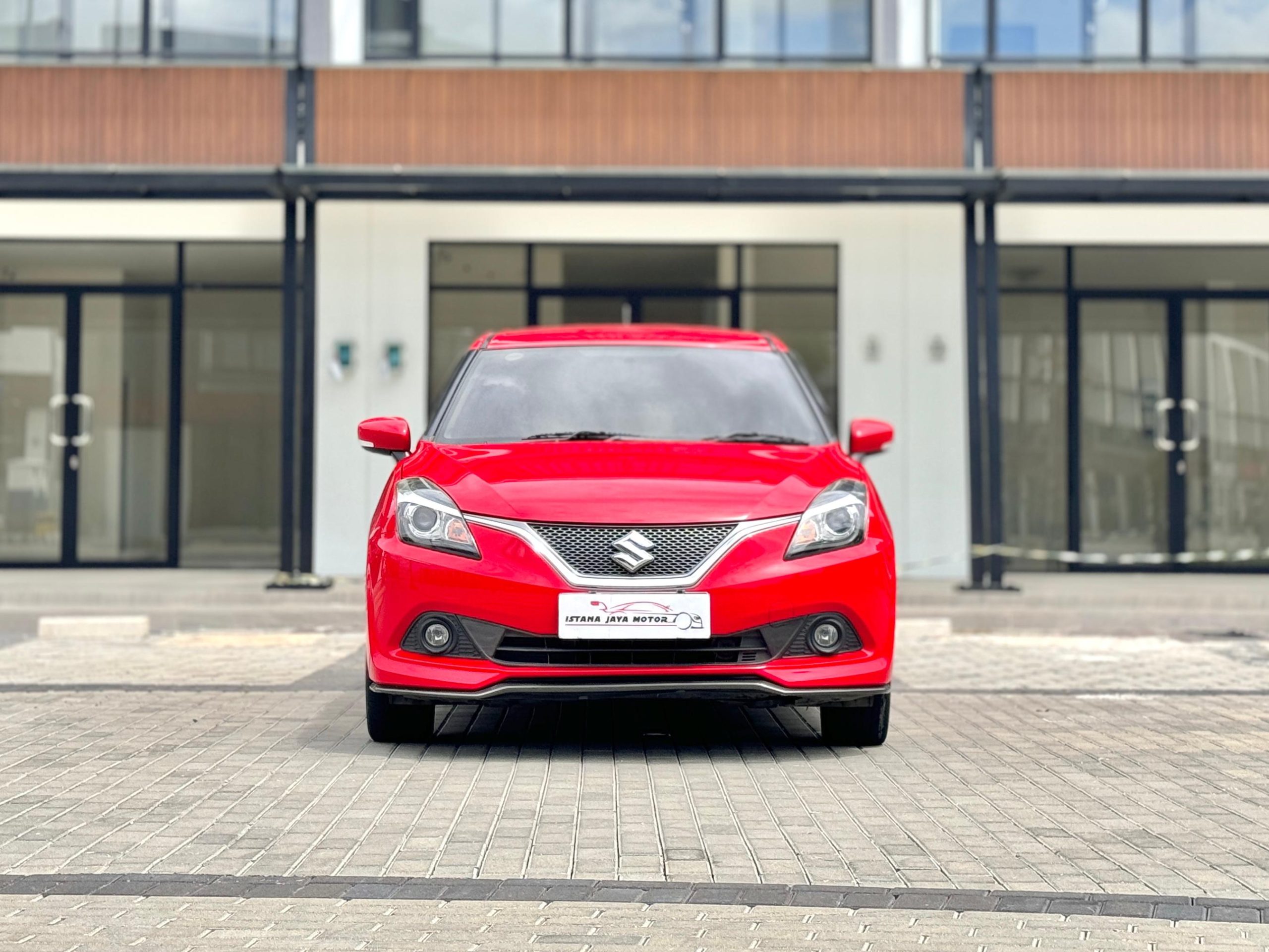 Suzuki Baleno Hb AT Merah