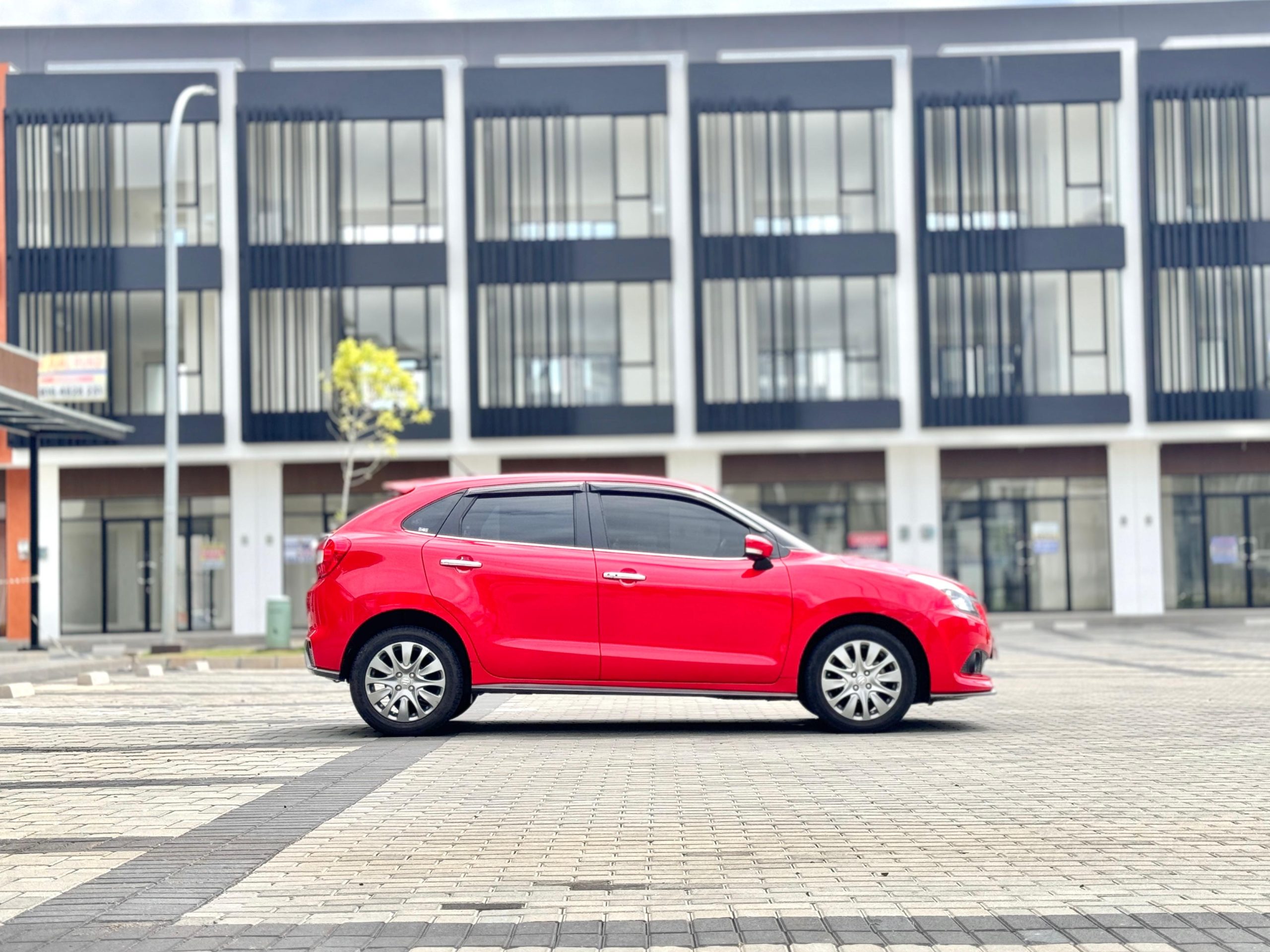 Suzuki Baleno Hb AT Merah - Gambar 4