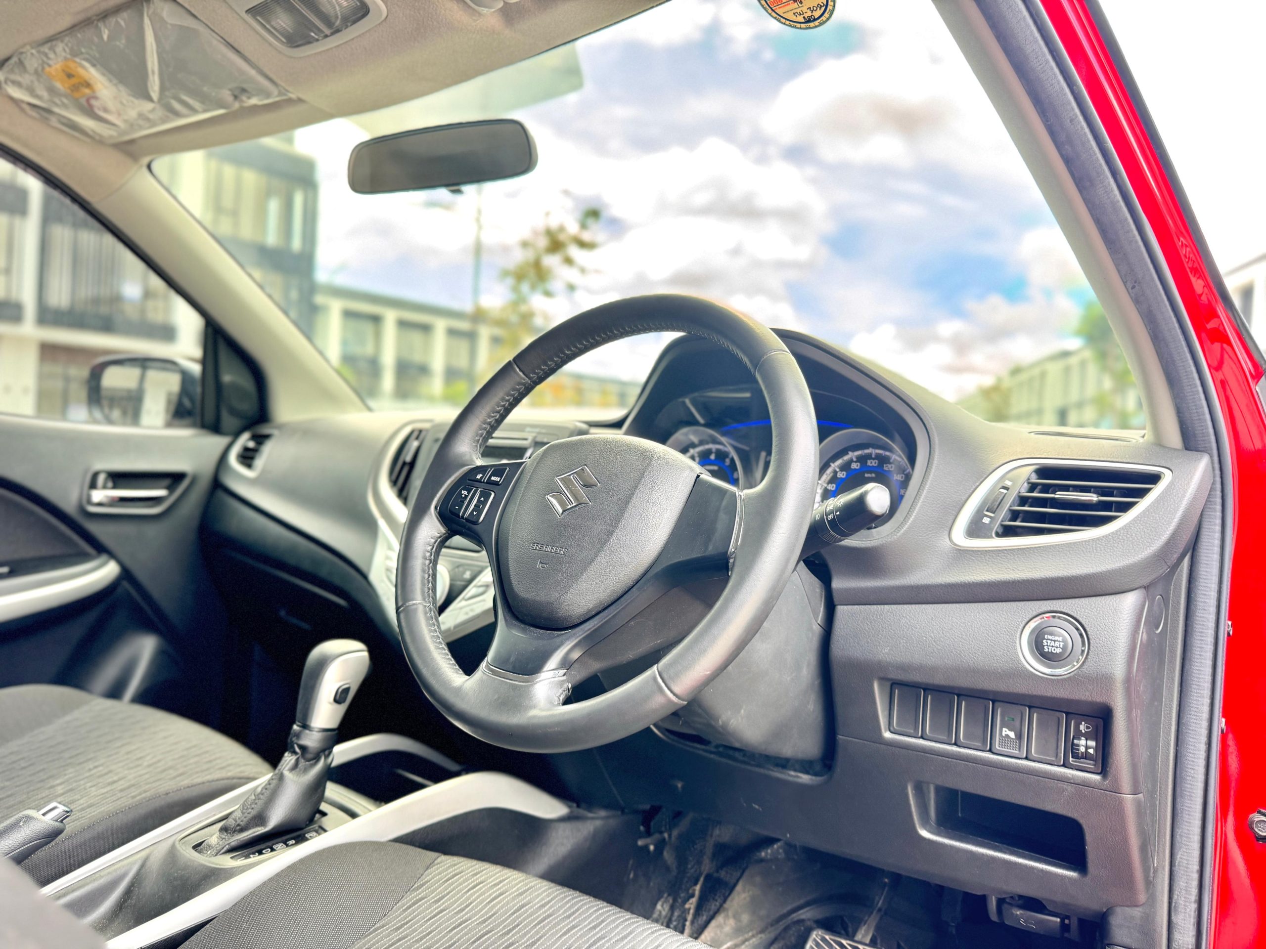 Suzuki Baleno Hb AT Merah - Gambar 9