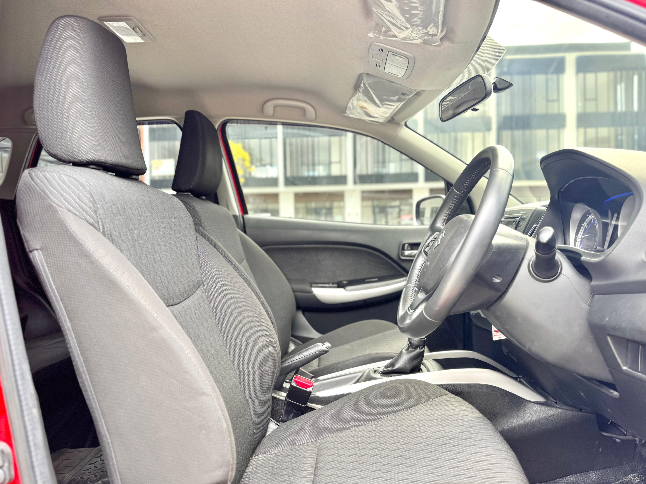 Suzuki Baleno Hb AT Merah - Gambar 10