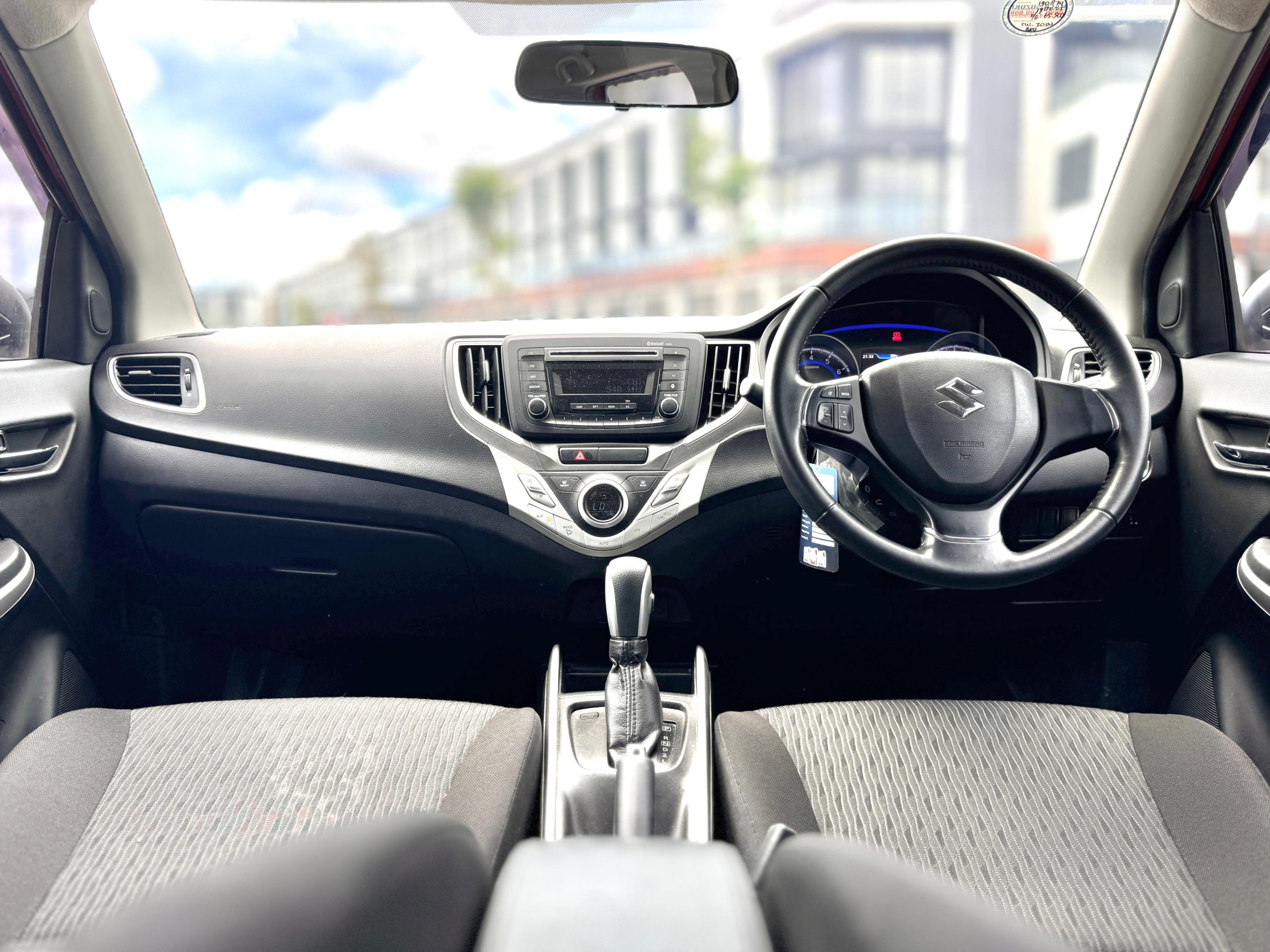 Suzuki Baleno Hb AT Merah - Gambar 14