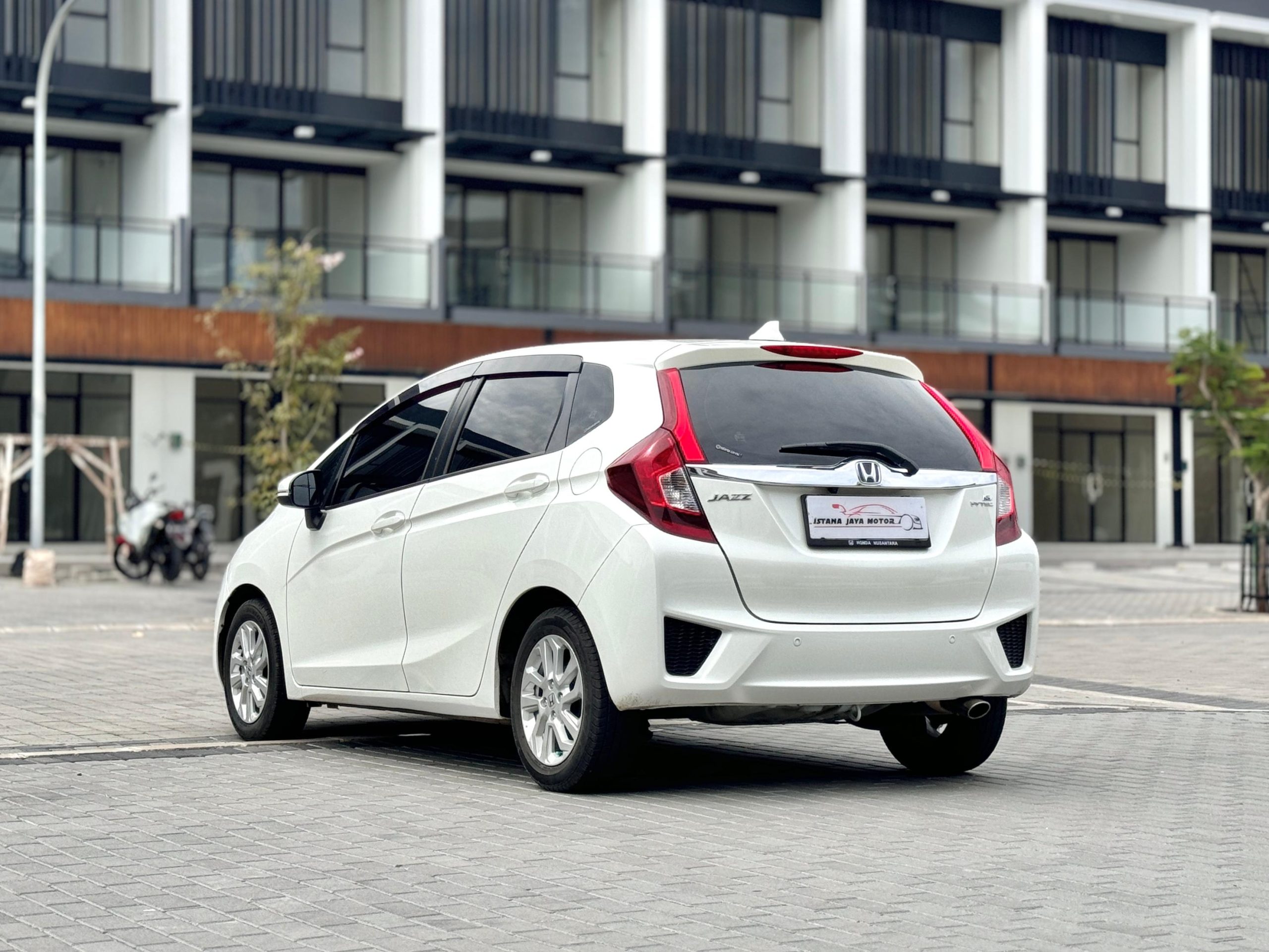 Honda Jazz S AT Putih - Gambar 4