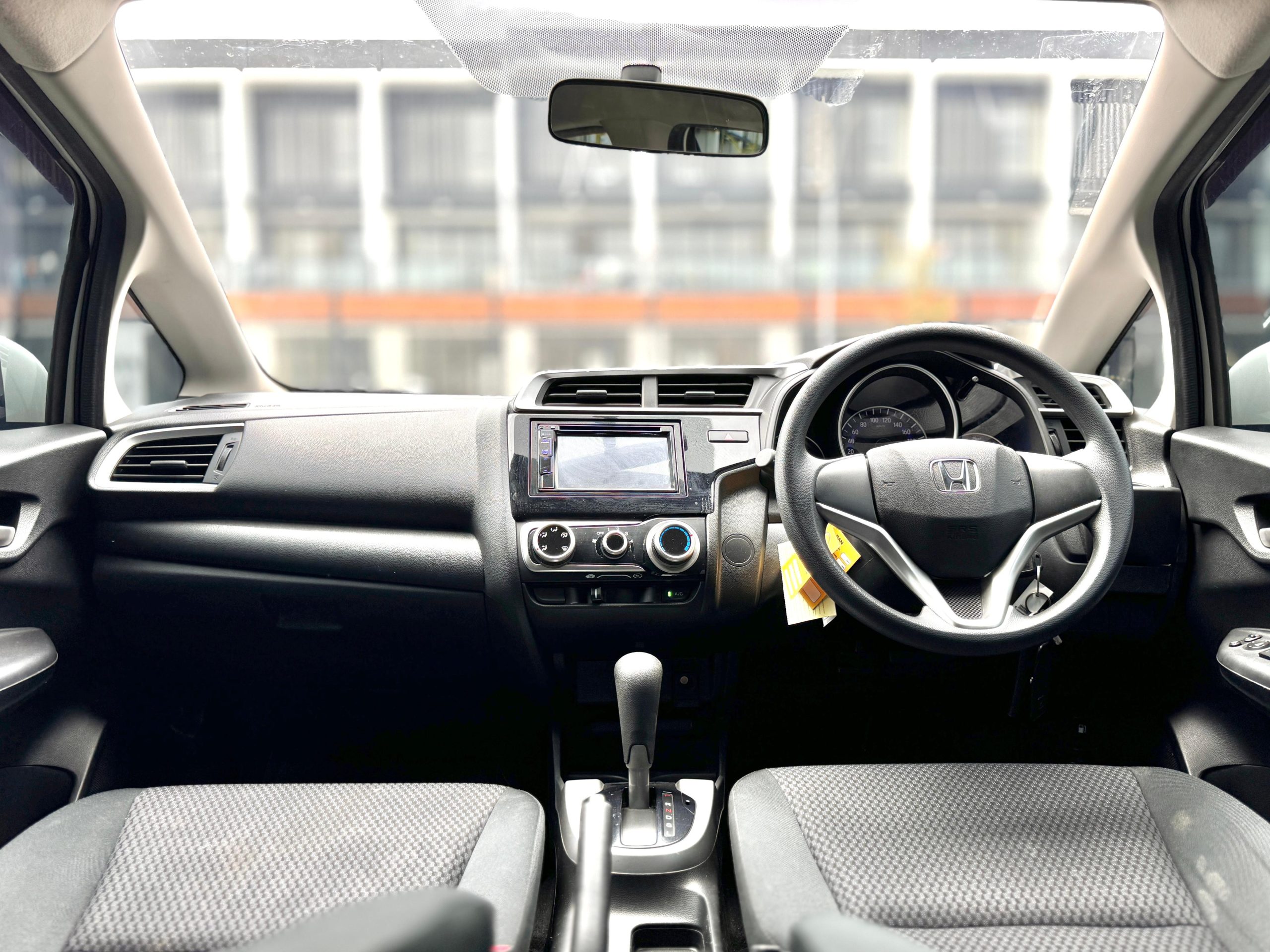 Honda Jazz S AT Putih - Gambar 9