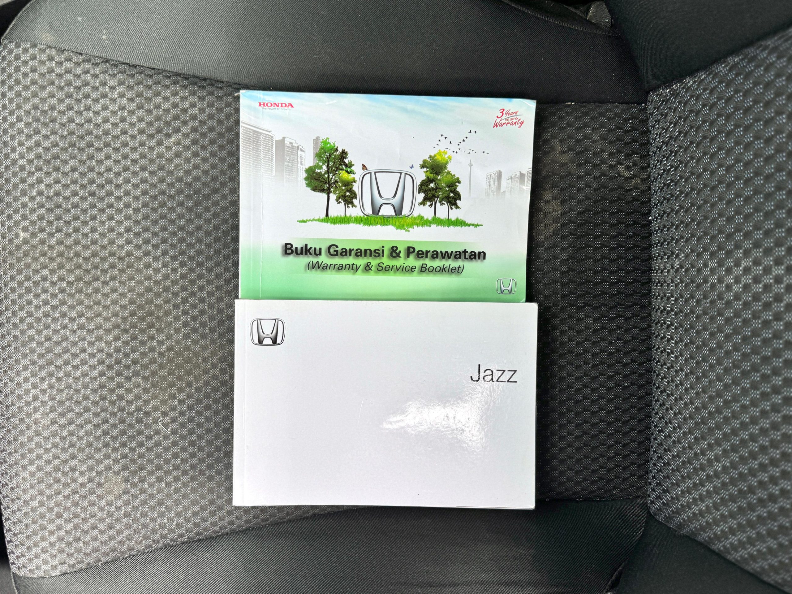 Honda Jazz S AT Putih - Gambar 14