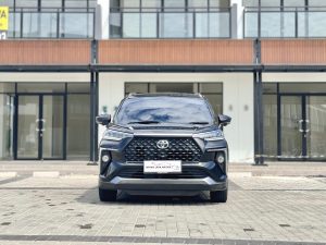 Toyota Veloz 1.5 Q AT Hitam