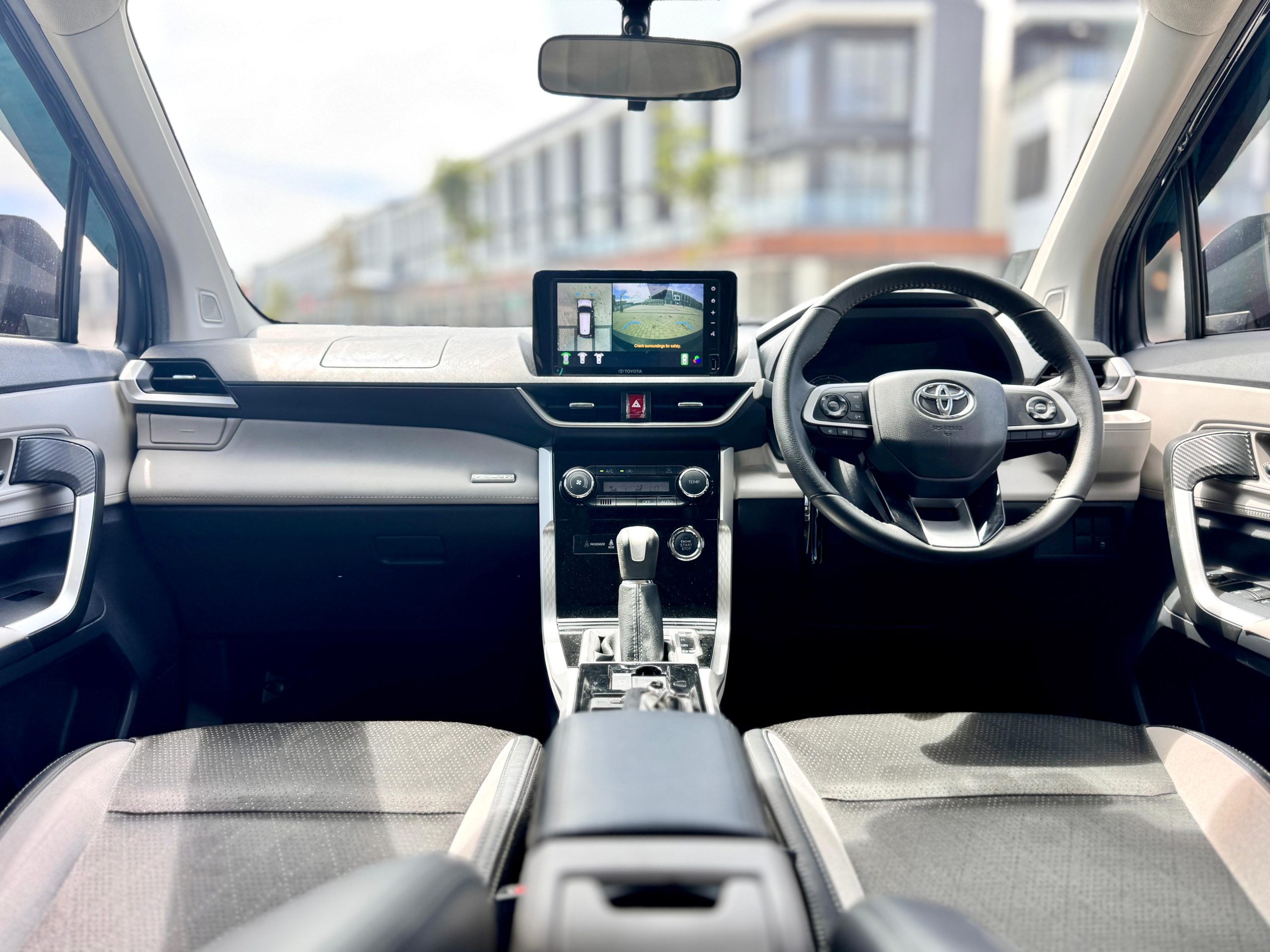 Toyota Veloz 1.5 Q AT Hitam - Gambar 11