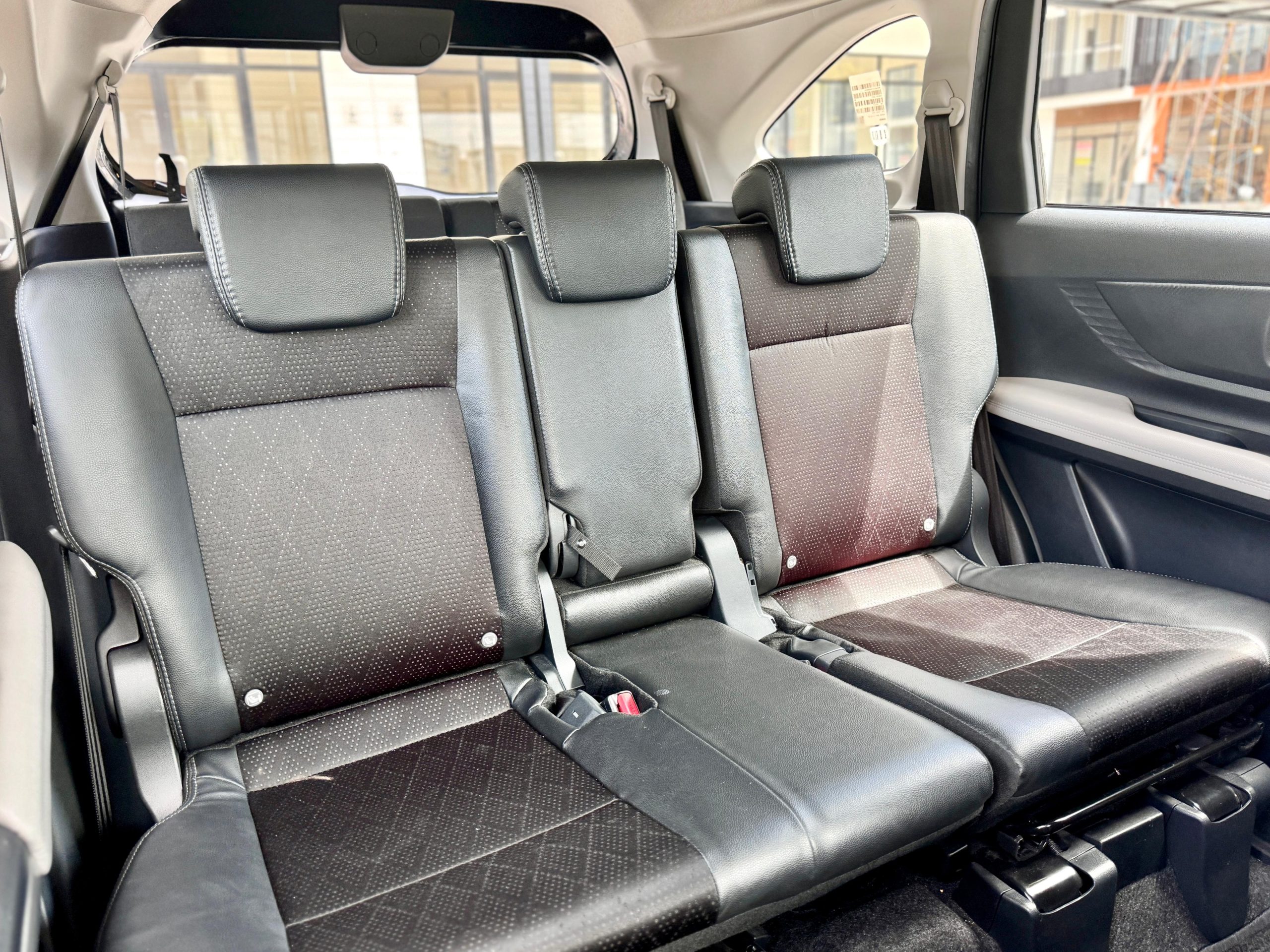 Toyota Veloz 1.5 Q AT Hitam - Gambar 14