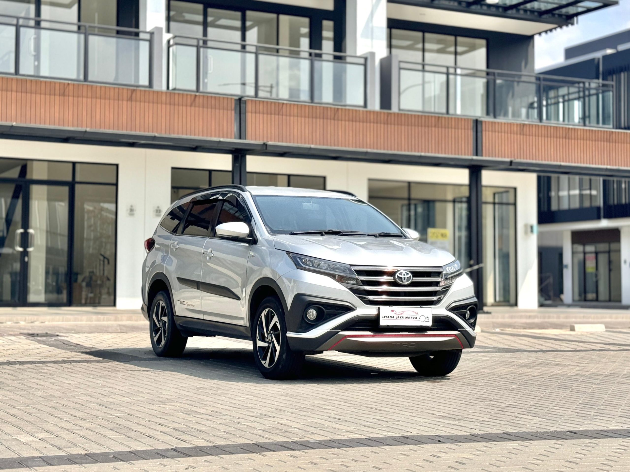 Toyota Rush S TRD AT SILVER - Gambar 2