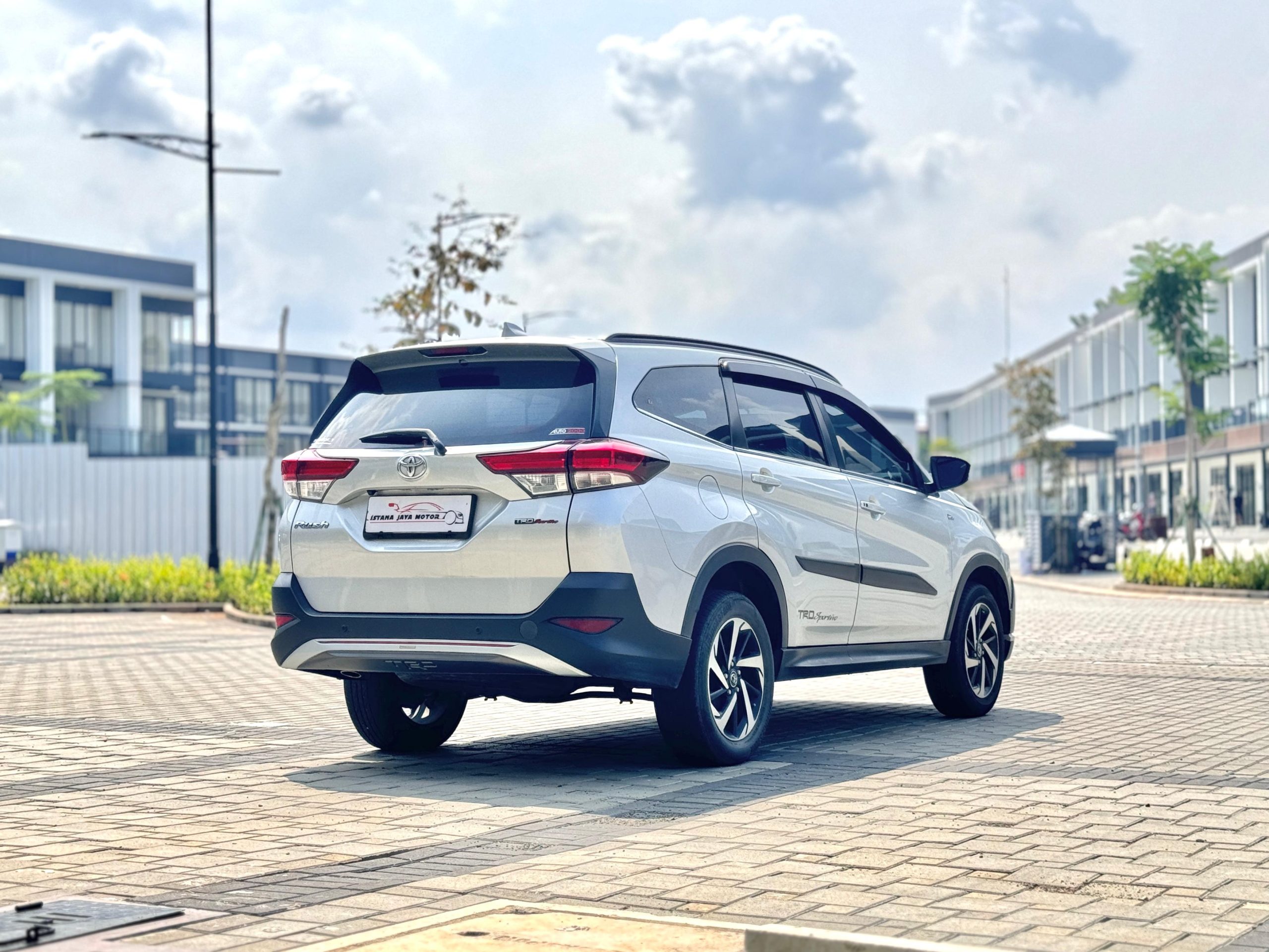 Toyota Rush S TRD AT SILVER - Gambar 7