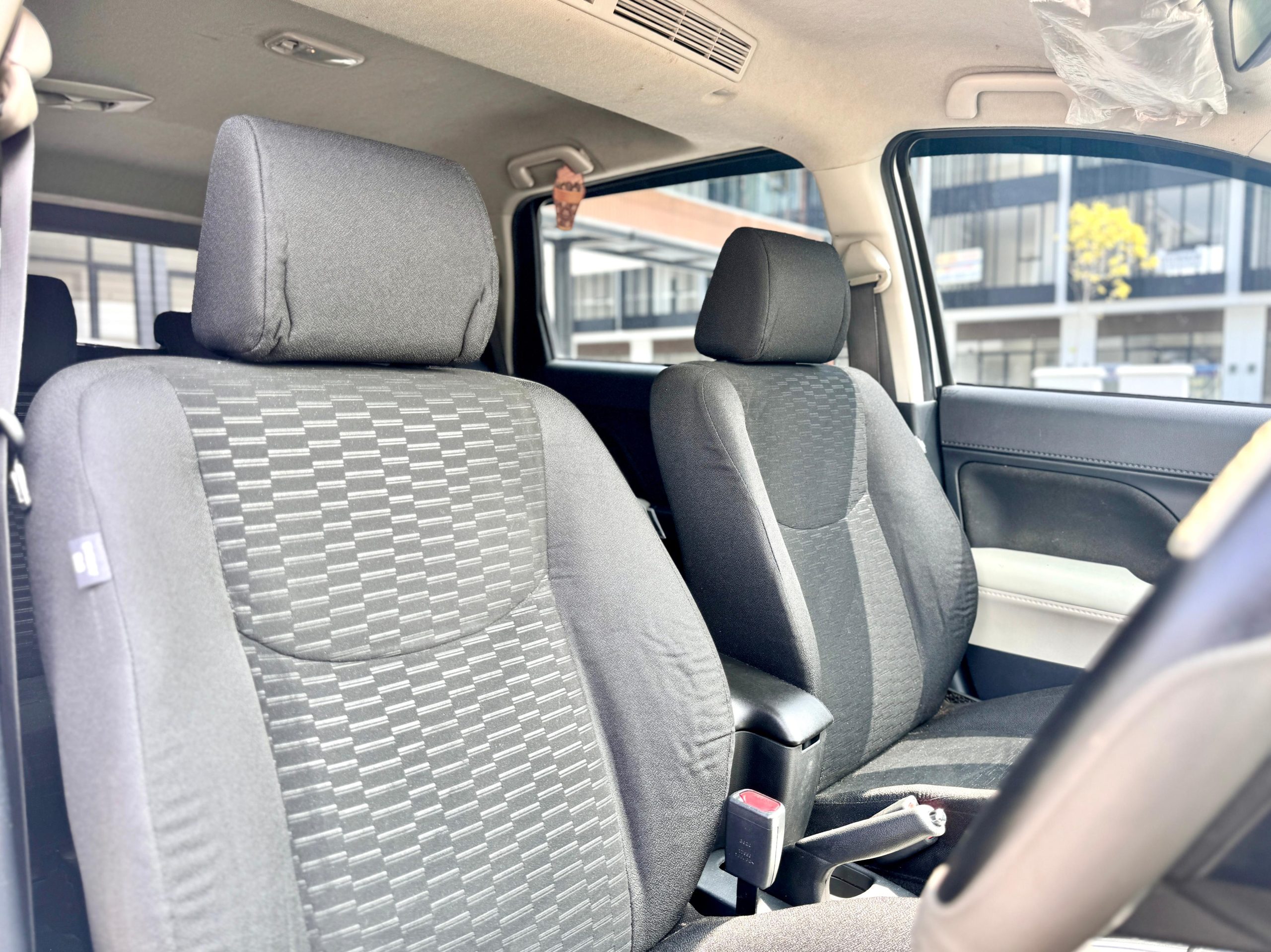 Toyota Rush S TRD AT SILVER - Gambar 9